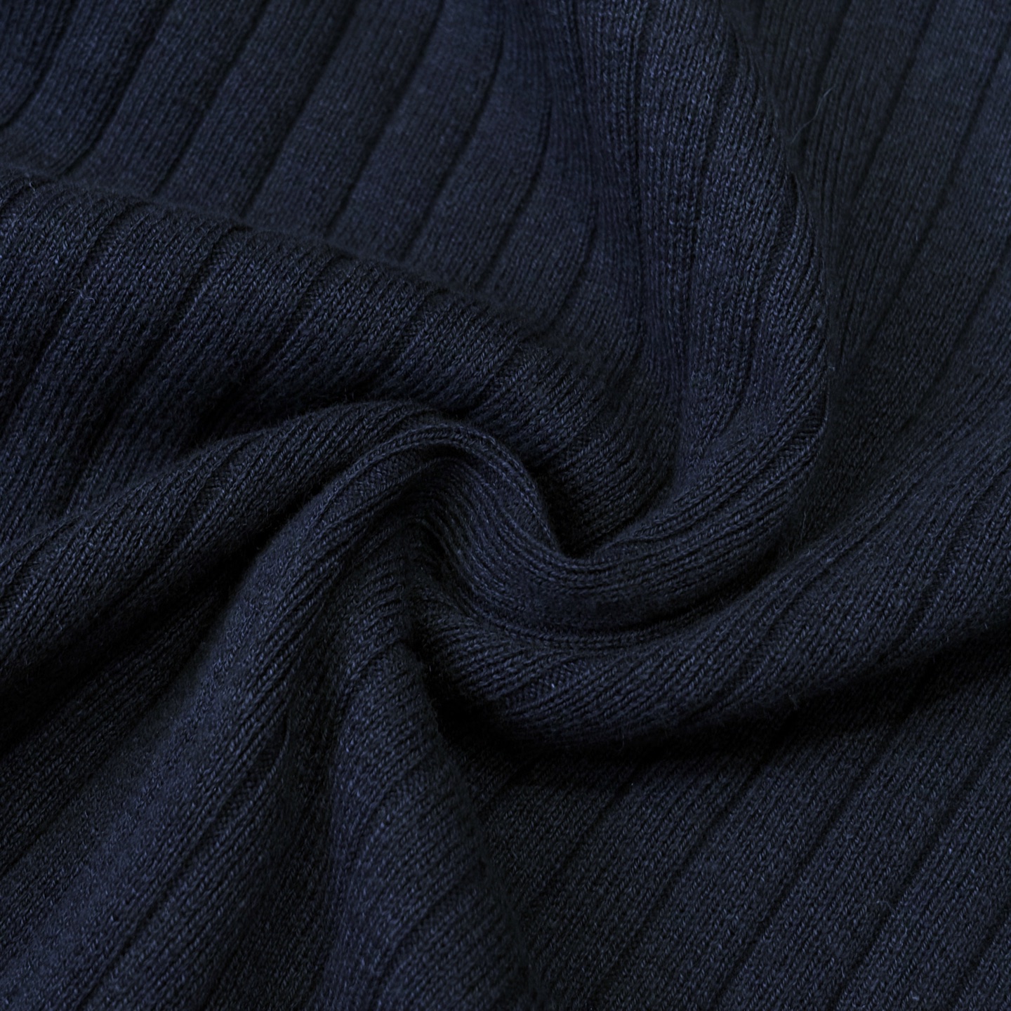 New#🟥lP🆕 意大利 罗纹工艺镌刻的优雅时尚Polo衫，优质的材质是时尚的基石。这款Polo衫选用了