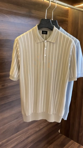 New#🟥 Brioni 布里奥尼 意大利感奢华独特三排粒扣设计简约精致翻领短袖针织POLO衫，竖条设计