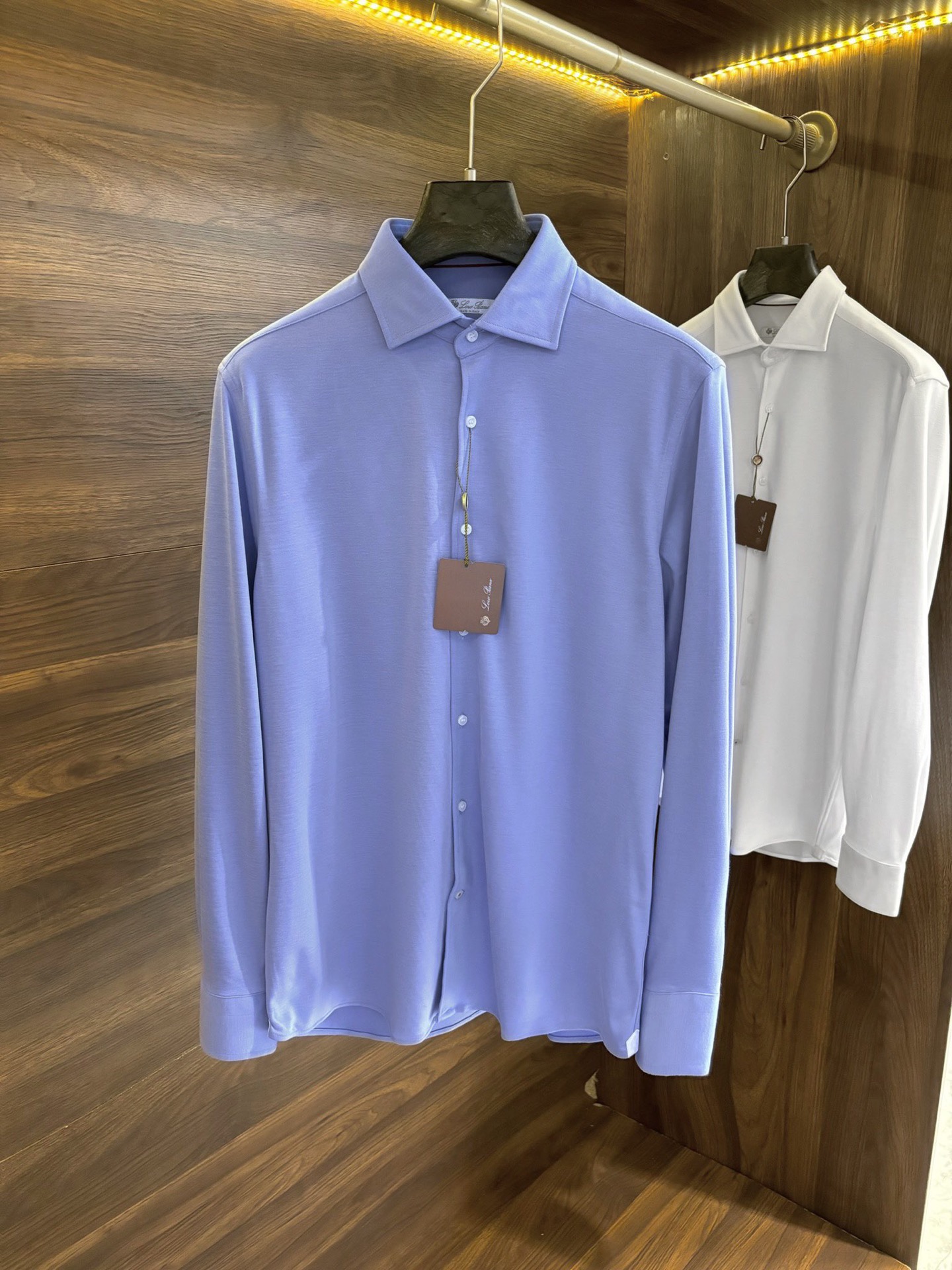 New#🟥lP🆕渠道尖端~加厚弹力棉磨毛长袖衬衫，老钱风格的极简纯色款，时尚百搭长袖衬衫，专为春秋冬而设