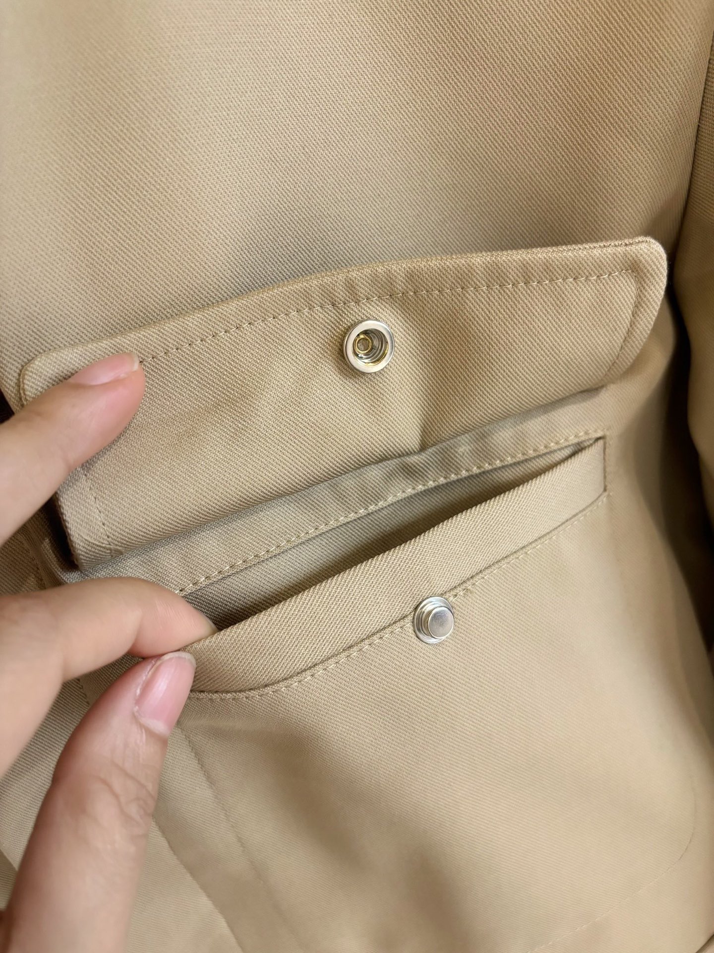 New#🟥lP🆕 诺悠翩雅 专柜最新款休闲男士夹克，中长长度夹克外套，高品质的面料和时尚的设计而受到广大