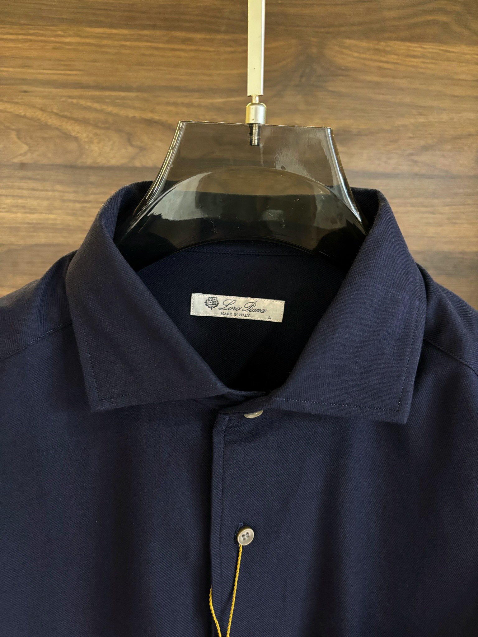 New#🟥lP🆕 老钱风 渠道顶级款磨毛绒面长袖衬衫，这款磨毛衬衫它不仅拥有百搭的特性，适合各种通勤场合