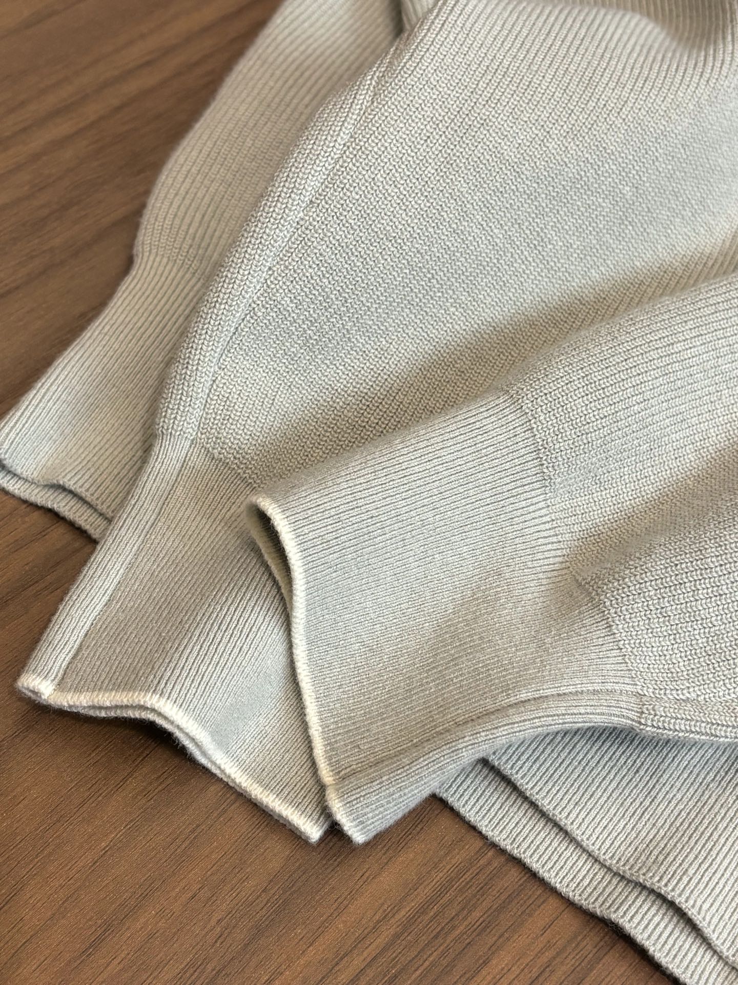 New#🟥Brunello Cuc***lli BC 翻领毛衣，老钱风穿搭 经典翻领针织衫 ，高级松弛感