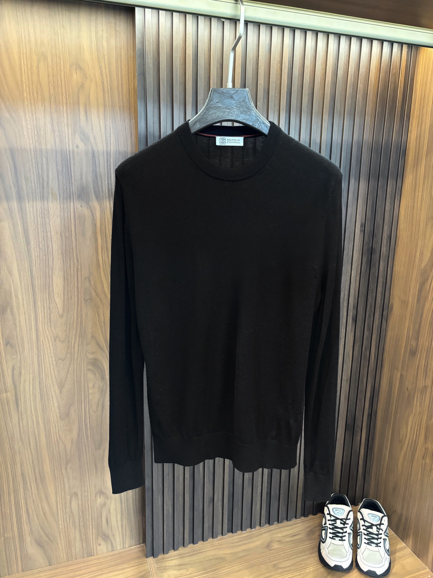 New#🟥BC 秋冬的温暖无优雅，经典的圆领男士羊毛衫。展现出休闲而优雅的风格。每一处细节都经过精心雕琢