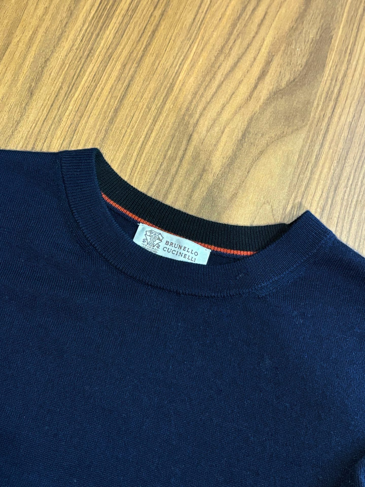 New#🟥BC 秋冬的温暖无优雅，经典的圆领男士羊毛衫。展现出休闲而优雅的风格。每一处细节都经过精心雕琢