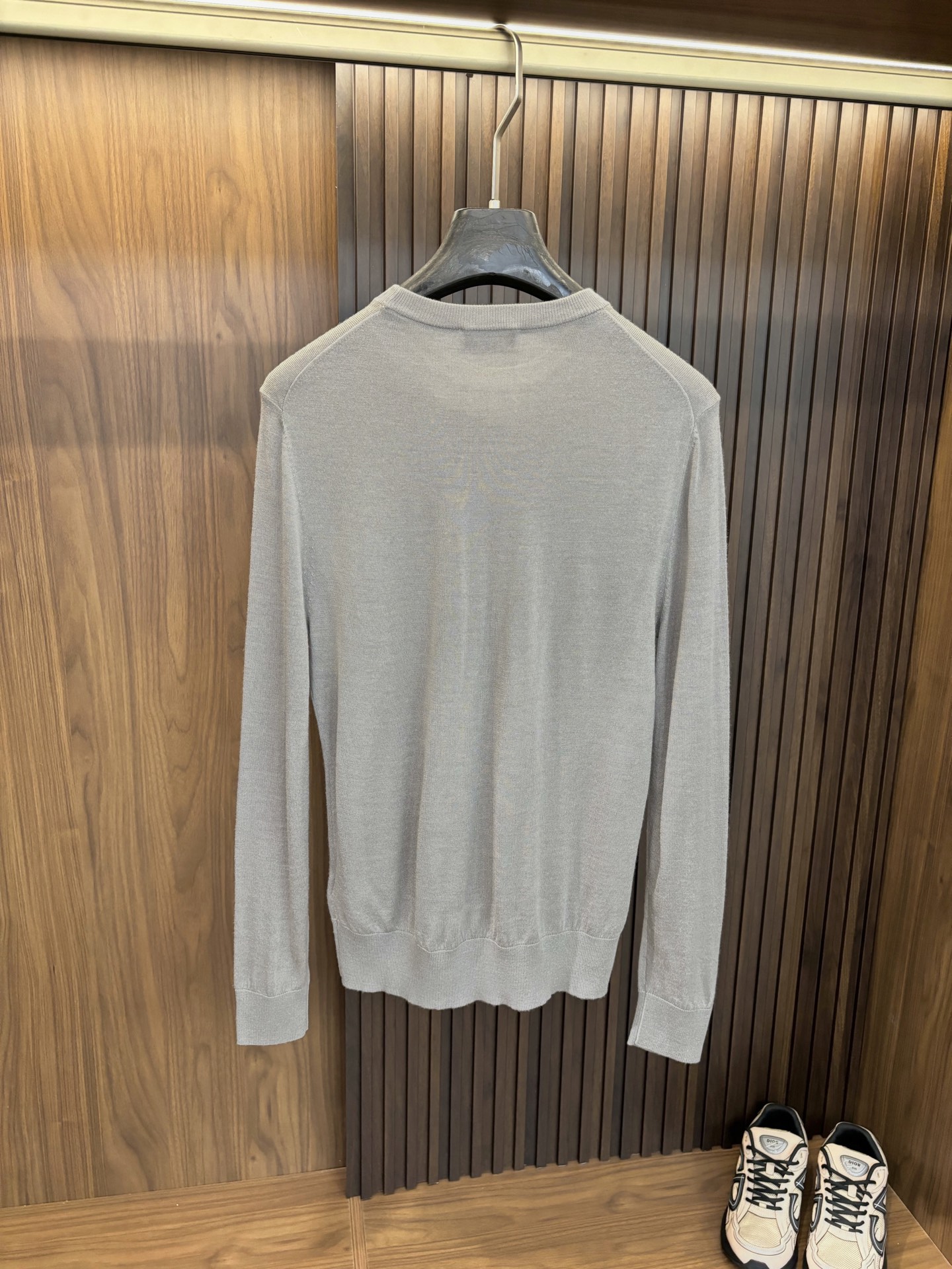 New#🟥BC 秋冬的温暖无优雅，经典的圆领男士羊毛衫。展现出休闲而优雅的风格。每一处细节都经过精心雕琢