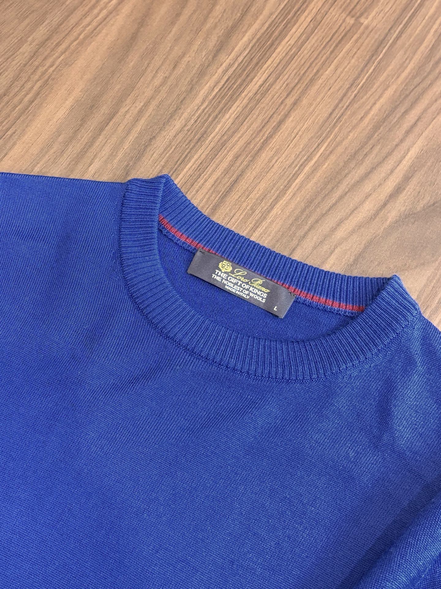 New#🟥LoroPian 诺悠-翩雅经典圆领羊毛衫，在男士高端针织服饰领域，这款羊毛衫更是品牌精湛工艺
