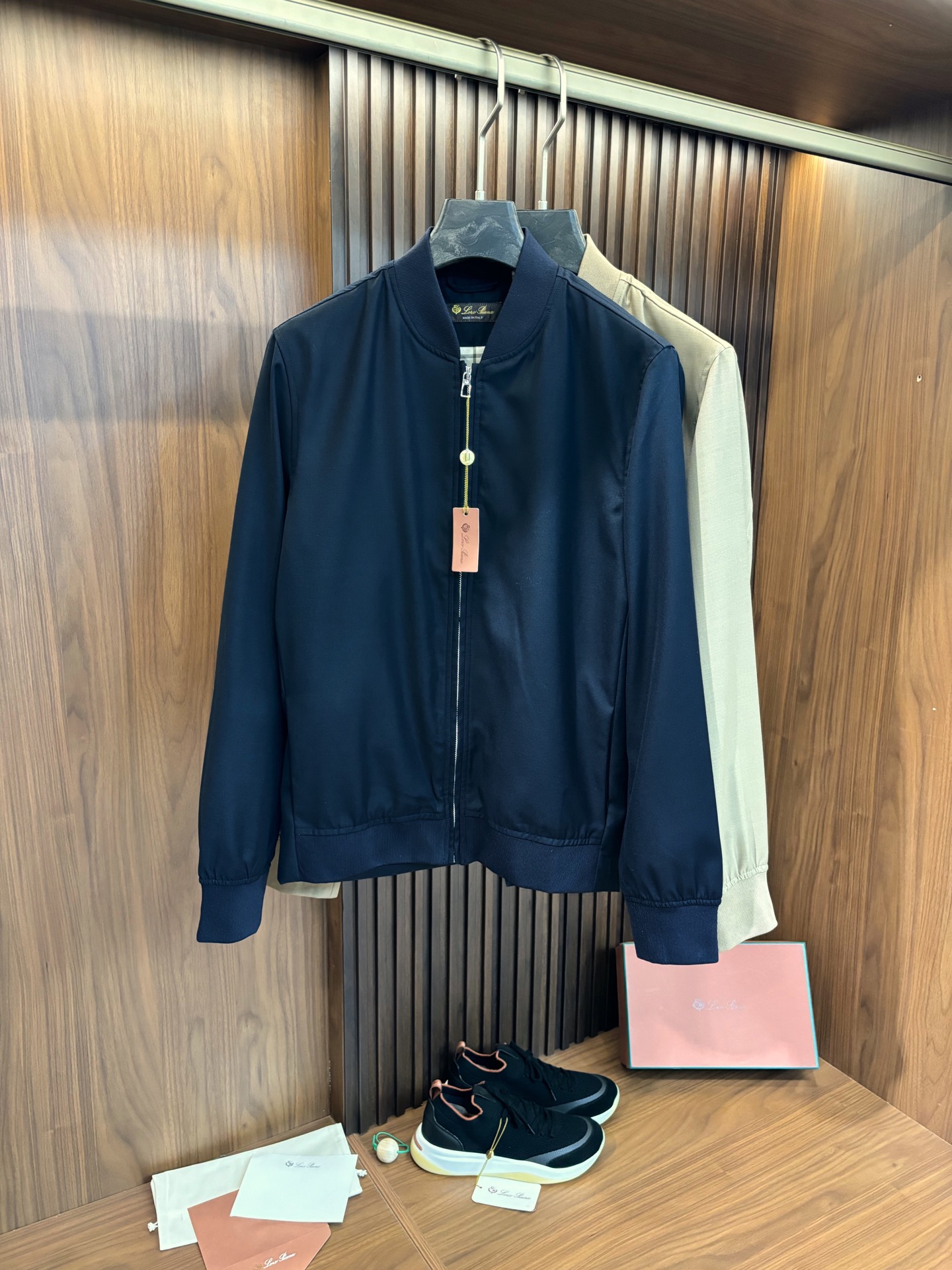 NO:572266,[Tiling details],,alexander wang19860909【平铺细节图】,,alexander wang,Men's clothing