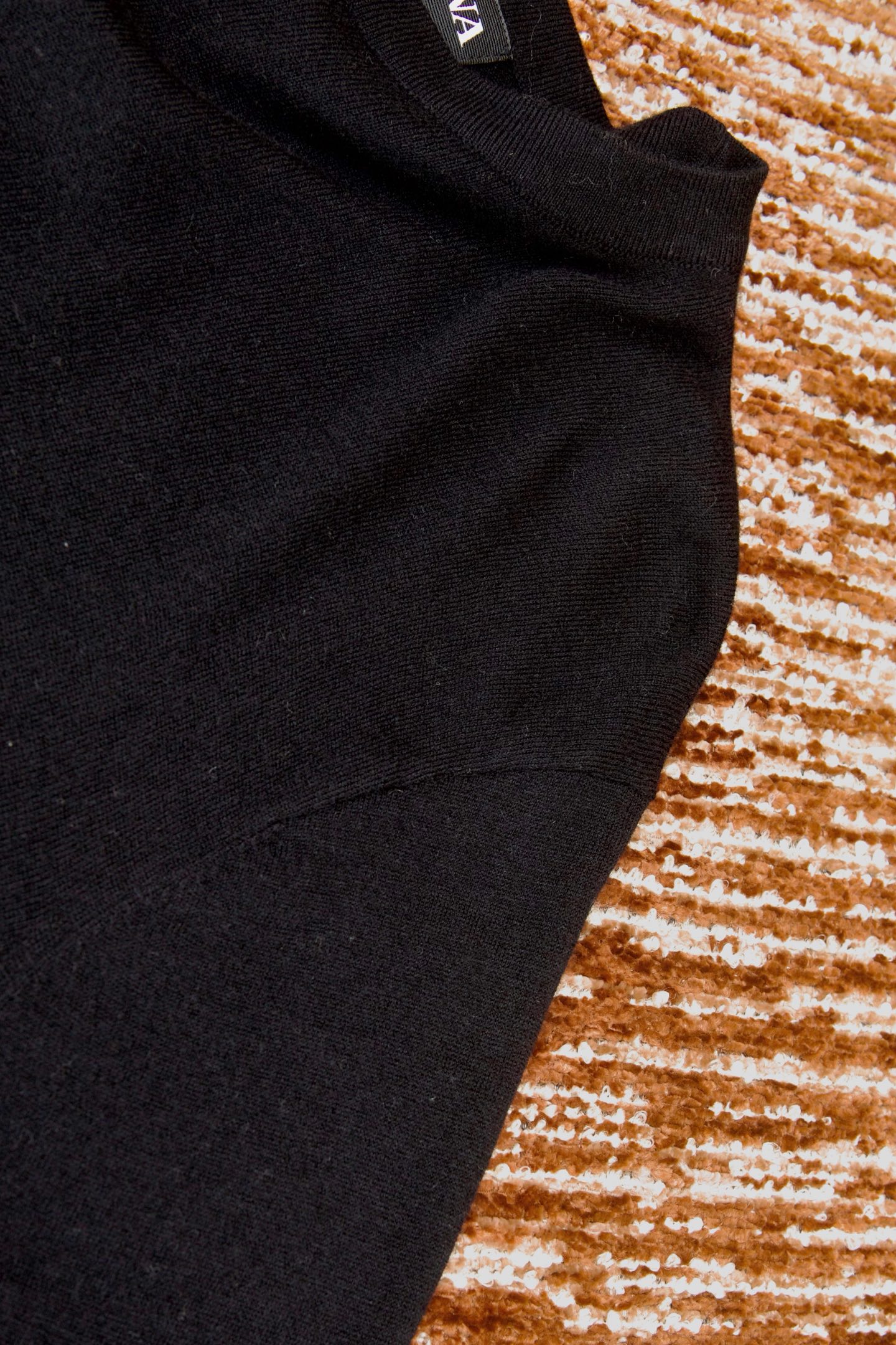 New#🟥ZE 杰家 男士圆领羊毛衫，圆领设计简约经典，而且作为时尚界的“万能公式”，圆领T恤与任何下装