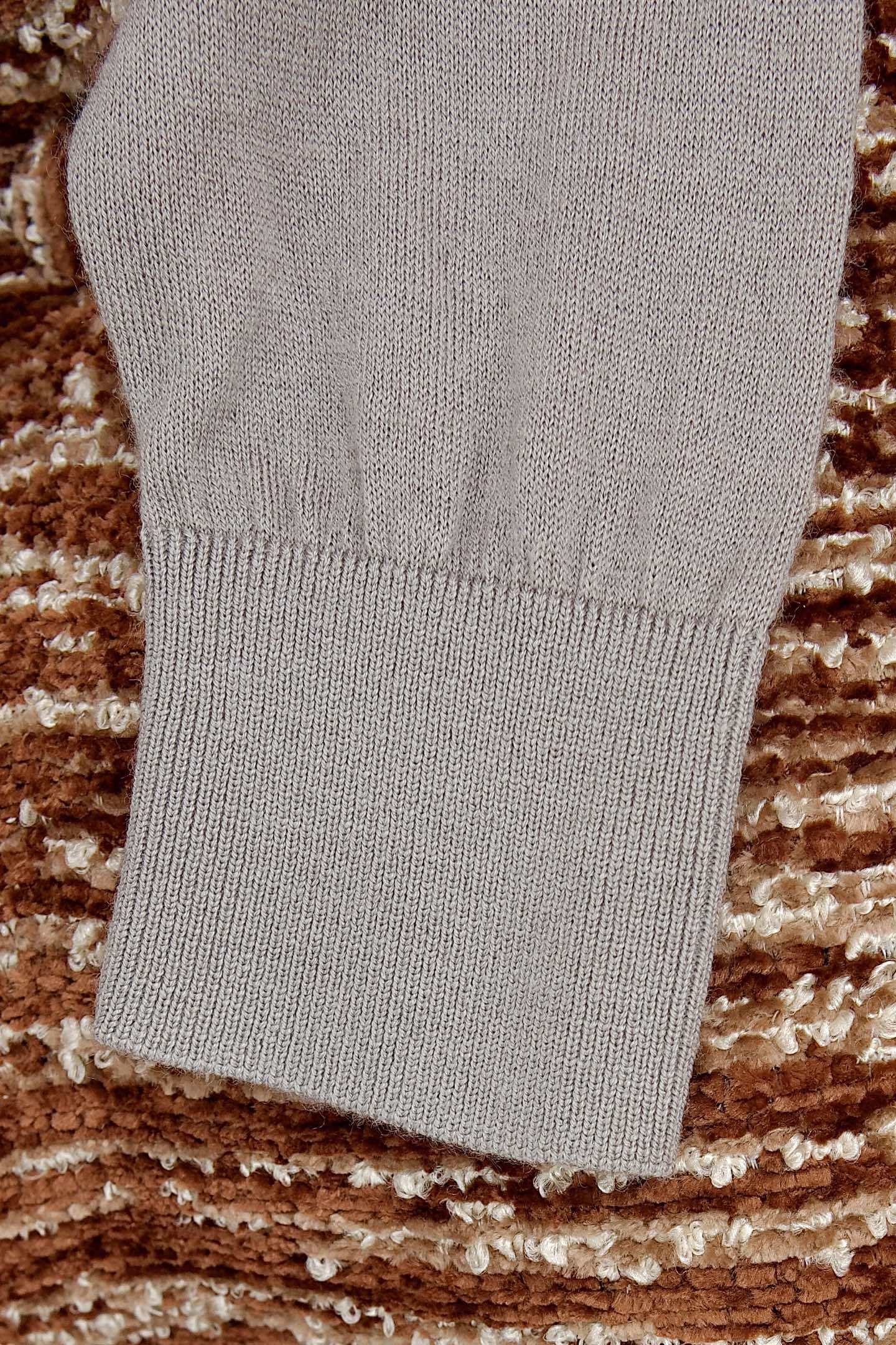 New#🟥BC 秋冬的温暖无优雅，经典的圆领男士羊毛衫。展现出休闲而优雅的风格。每一处细节都经过精心雕琢