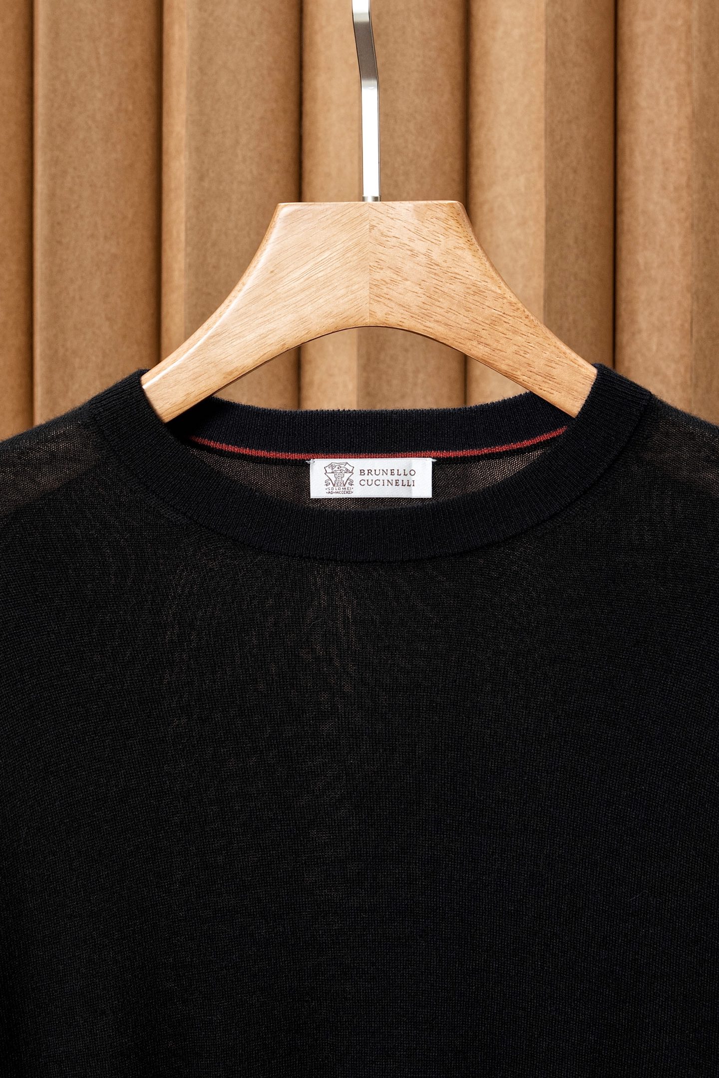 New#🟥BC 秋冬的温暖无优雅，经典的圆领男士羊毛衫。展现出休闲而优雅的风格。每一处细节都经过精心雕琢