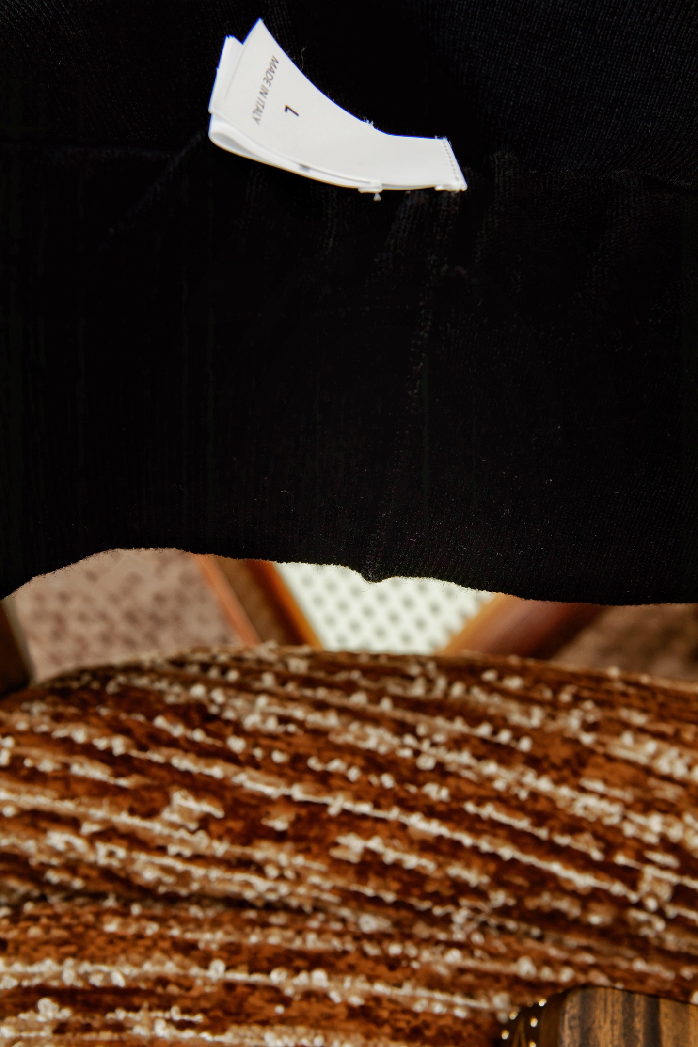 New#🟥BC 秋冬的温暖无优雅，经典的圆领男士羊毛衫。展现出休闲而优雅的风格。每一处细节都经过精心雕琢