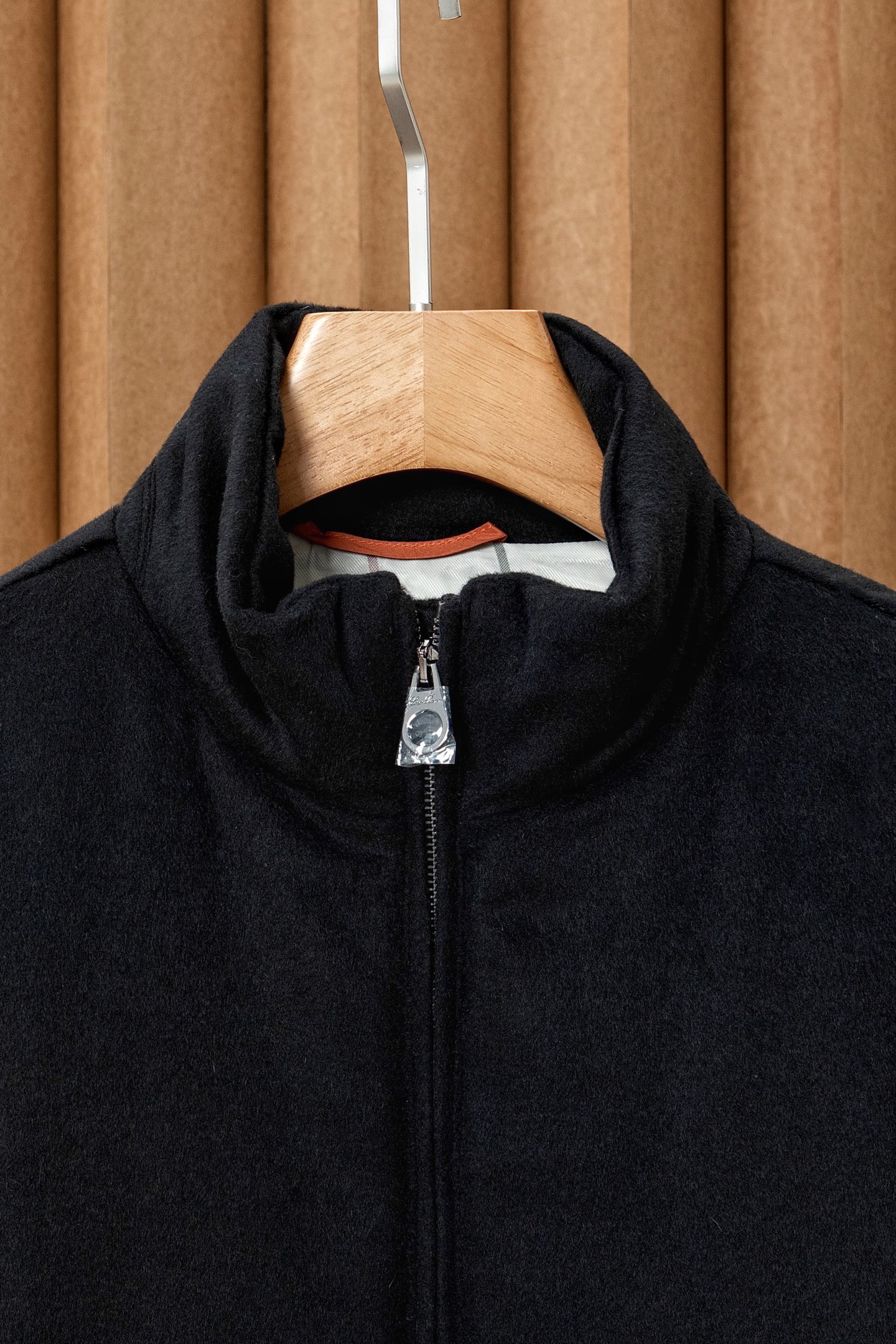 羽绒服 New#🟥 lP🆕 诺悠翩雅 甄选硬朗有型的男士羊毛羊绒混纺羽绒服，铸就奢华格调。款式设计，利落