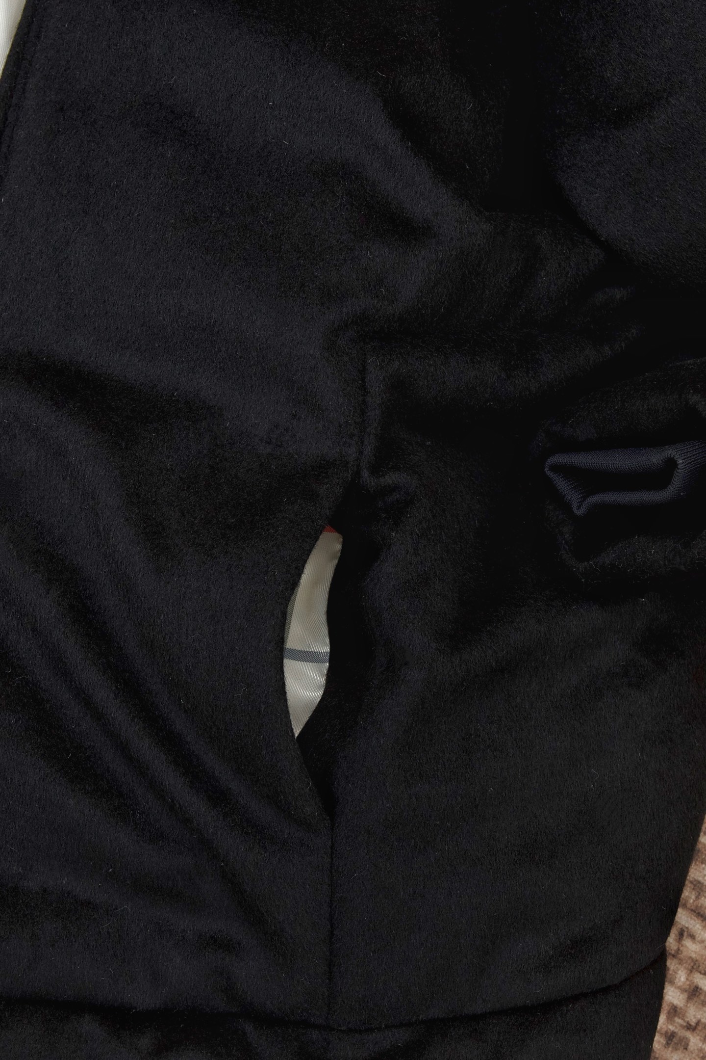 羽绒服 New#🟥 lP🆕 诺悠翩雅 甄选硬朗有型的男士羊毛羊绒混纺羽绒服，铸就奢华格调。款式设计，利落