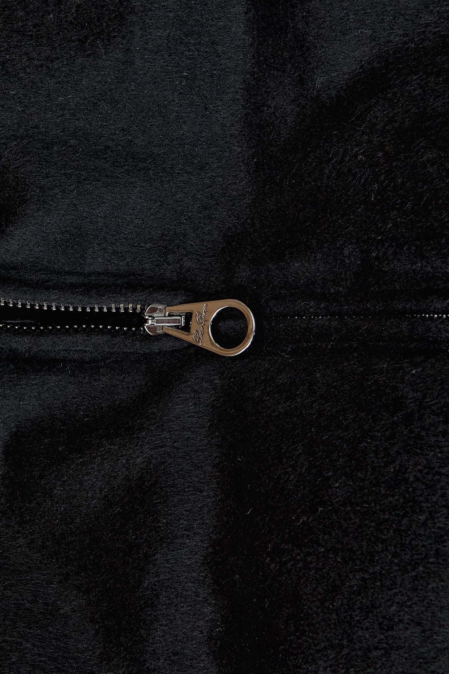 羽绒服 New#🟥 lP🆕 诺悠翩雅 甄选硬朗有型的男士羊毛羊绒混纺羽绒服，铸就奢华格调。款式设计，利落