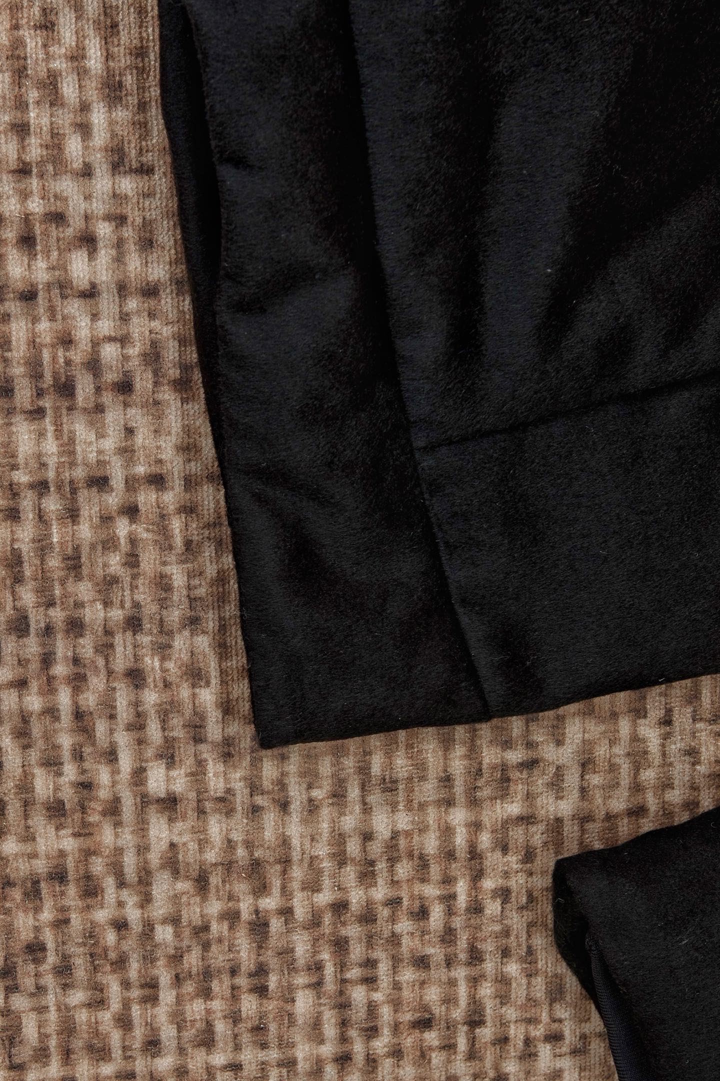 羽绒服 New#🟥 lP🆕 诺悠翩雅 甄选硬朗有型的男士羊毛羊绒混纺羽绒服，铸就奢华格调。款式设计，利落