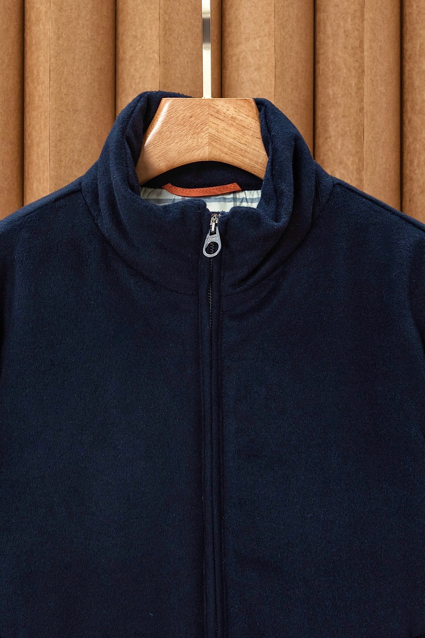 羽绒服 New#🟥 lP🆕 诺悠翩雅 甄选硬朗有型的男士羊毛羊绒混纺羽绒服，铸就奢华格调。款式设计，利落