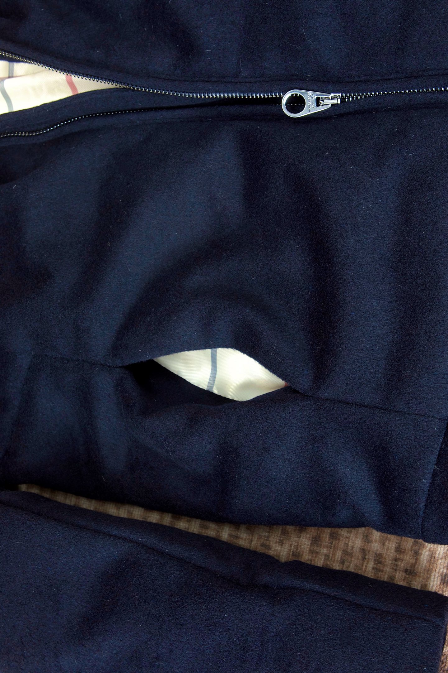 羽绒服 New#🟥 lP🆕 诺悠翩雅 甄选硬朗有型的男士羊毛羊绒混纺羽绒服，铸就奢华格调。款式设计，利落