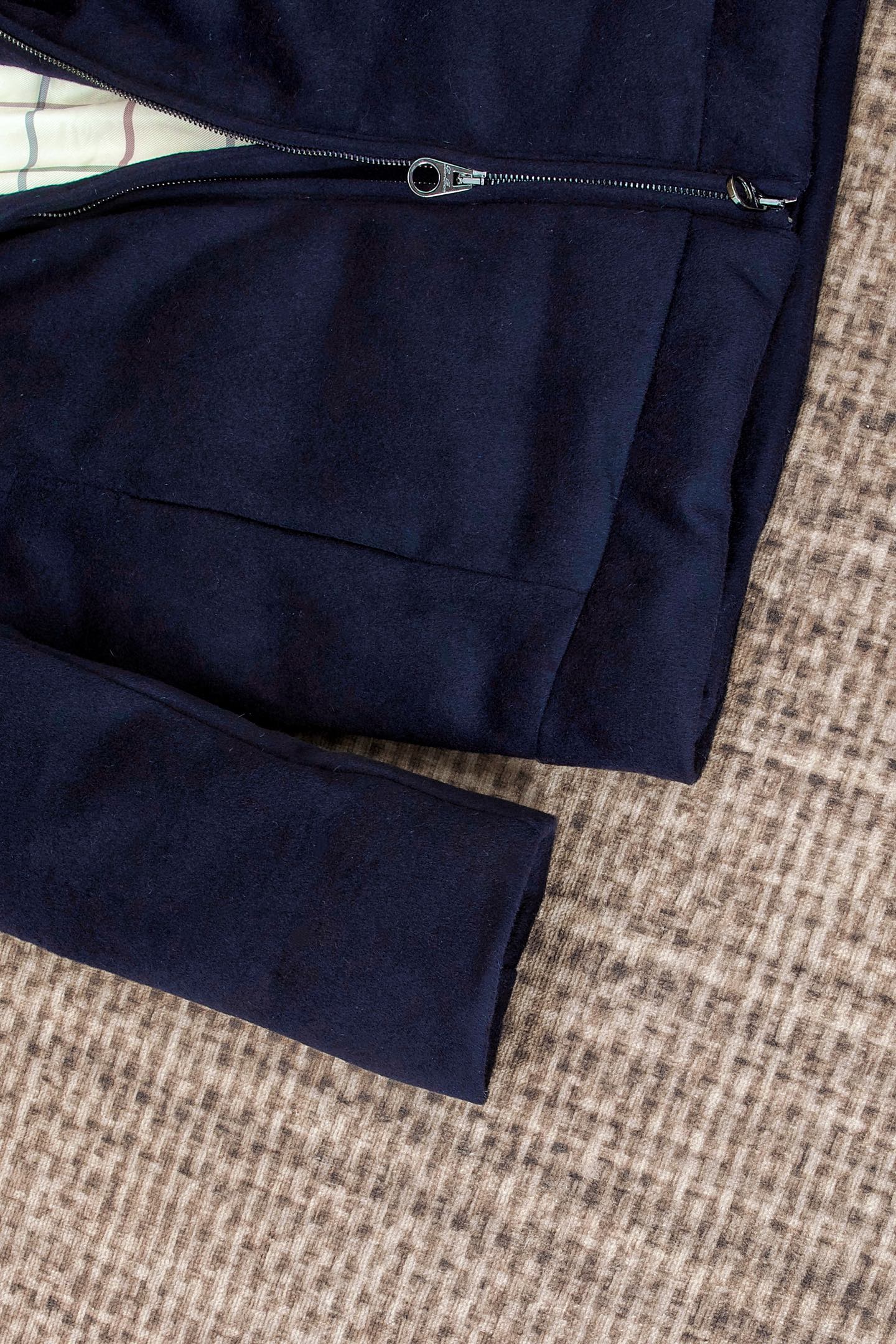 羽绒服 New#🟥 lP🆕 诺悠翩雅 甄选硬朗有型的男士羊毛羊绒混纺羽绒服，铸就奢华格调。款式设计，利落