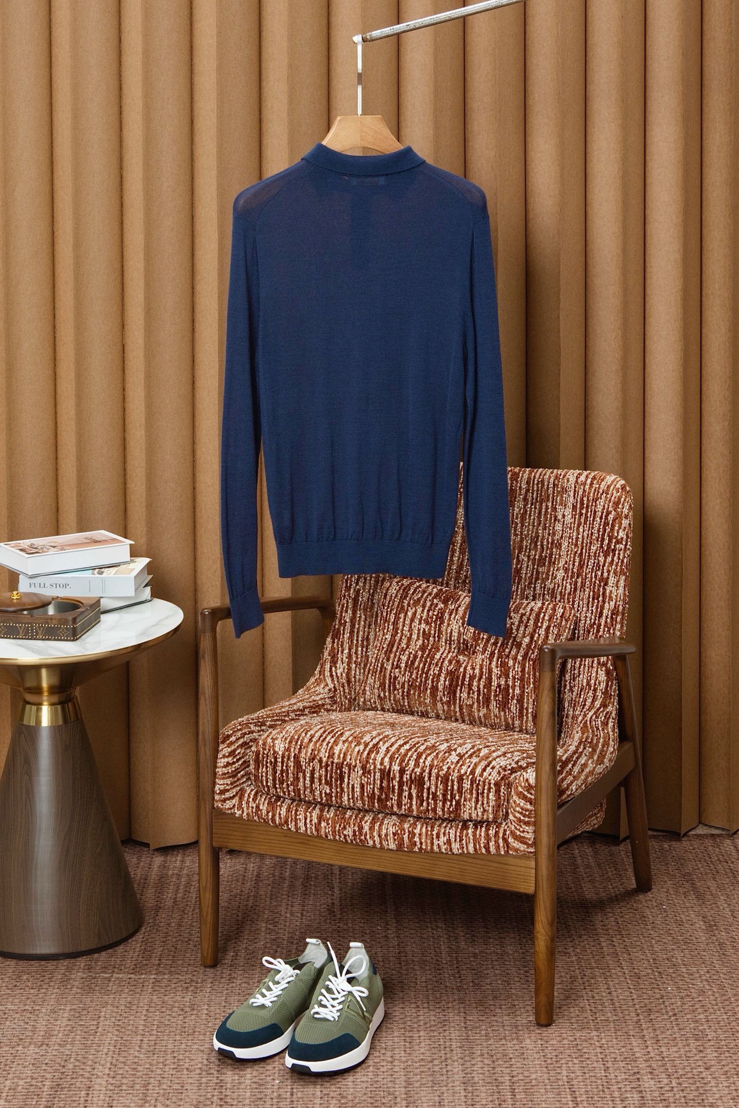 New#🟥lP🆕 翻领羊毛衫，用细腻纤维编织时光韵味，于一针一线间，诉说永恒优雅，在男士高端针织服饰领域