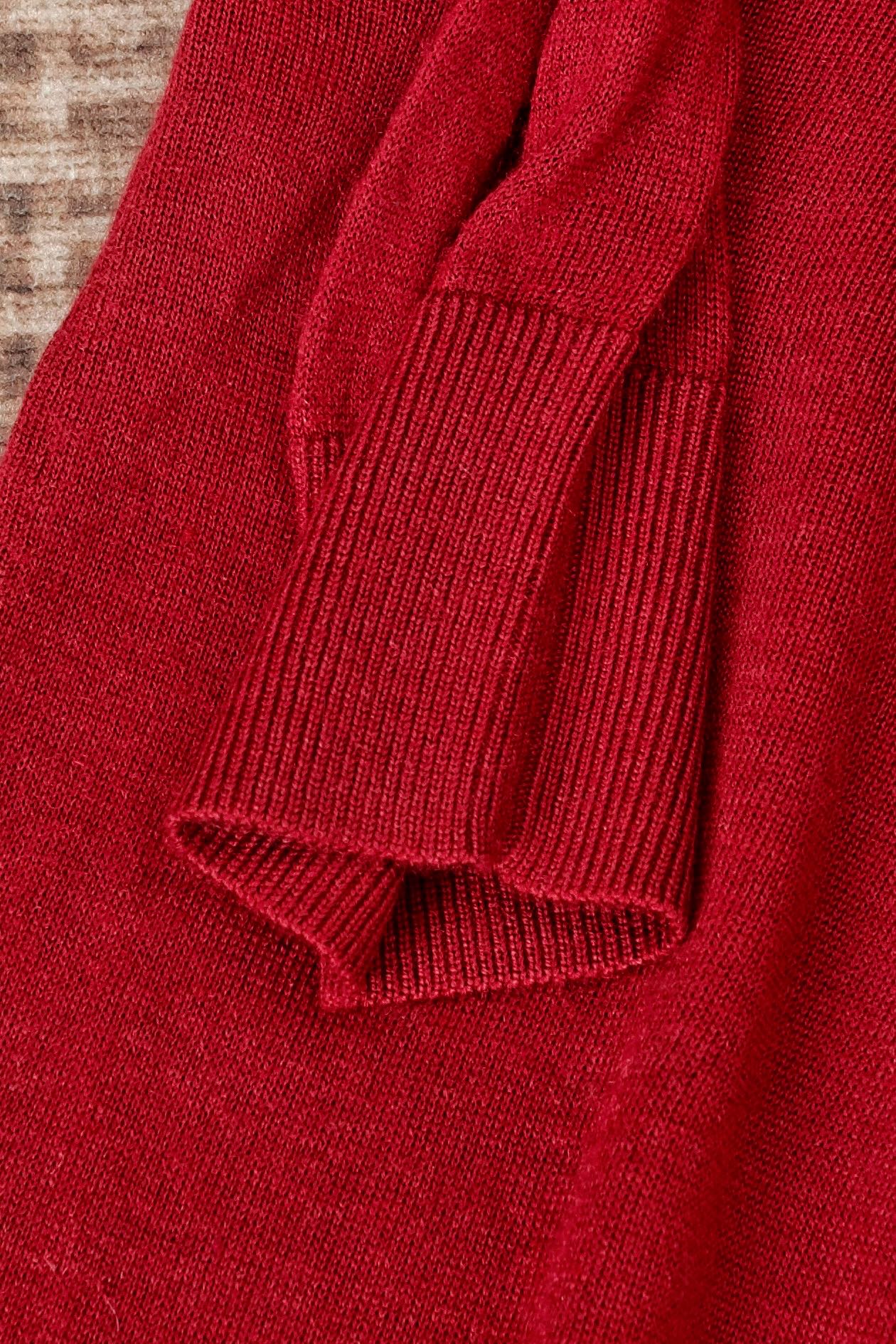 New#🟥lP🆕 翻领羊毛衫，用细腻纤维编织时光韵味，于一针一线间，诉说永恒优雅，在男士高端针织服饰领域