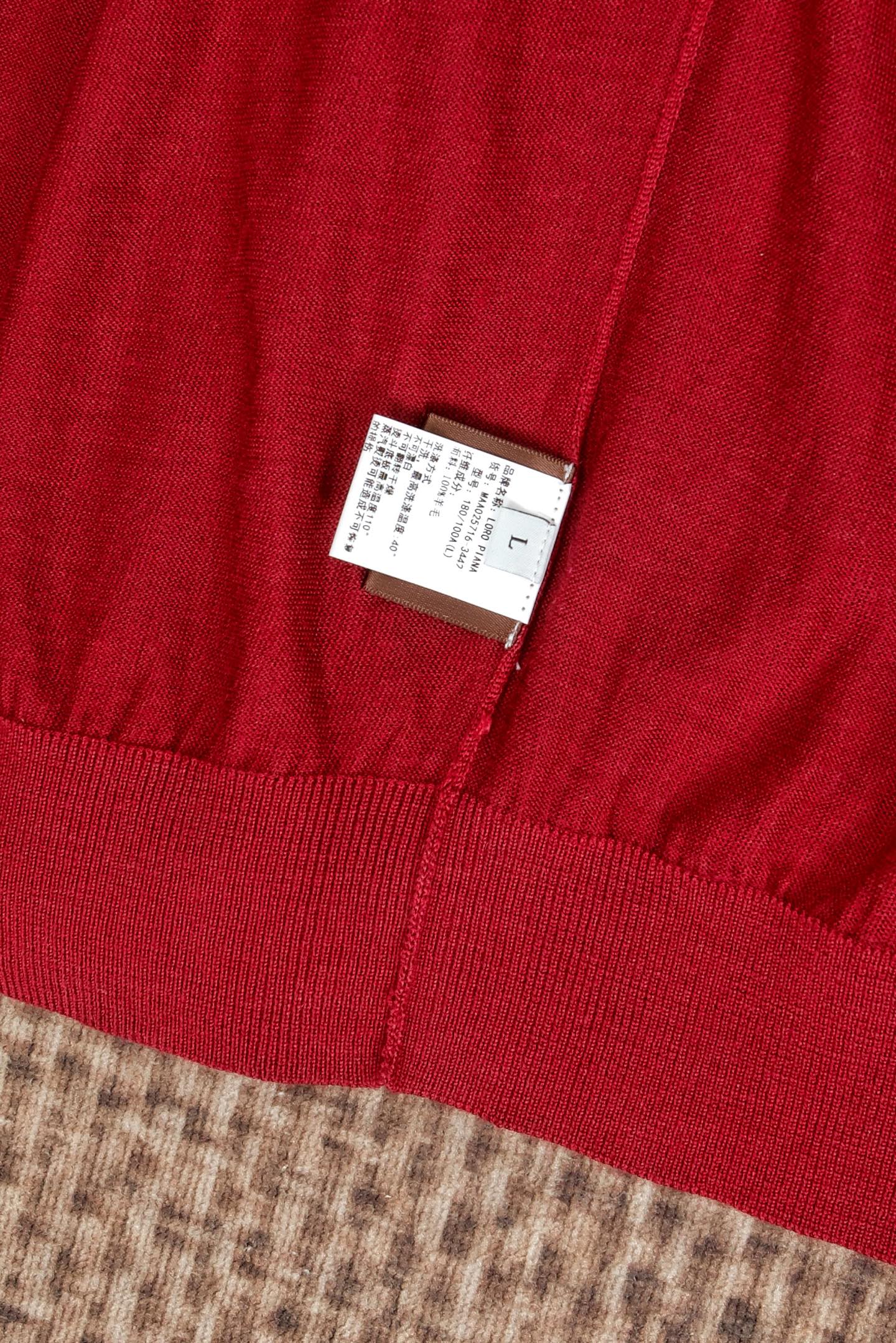 New#🟥lP🆕 翻领羊毛衫，用细腻纤维编织时光韵味，于一针一线间，诉说永恒优雅，在男士高端针织服饰领域