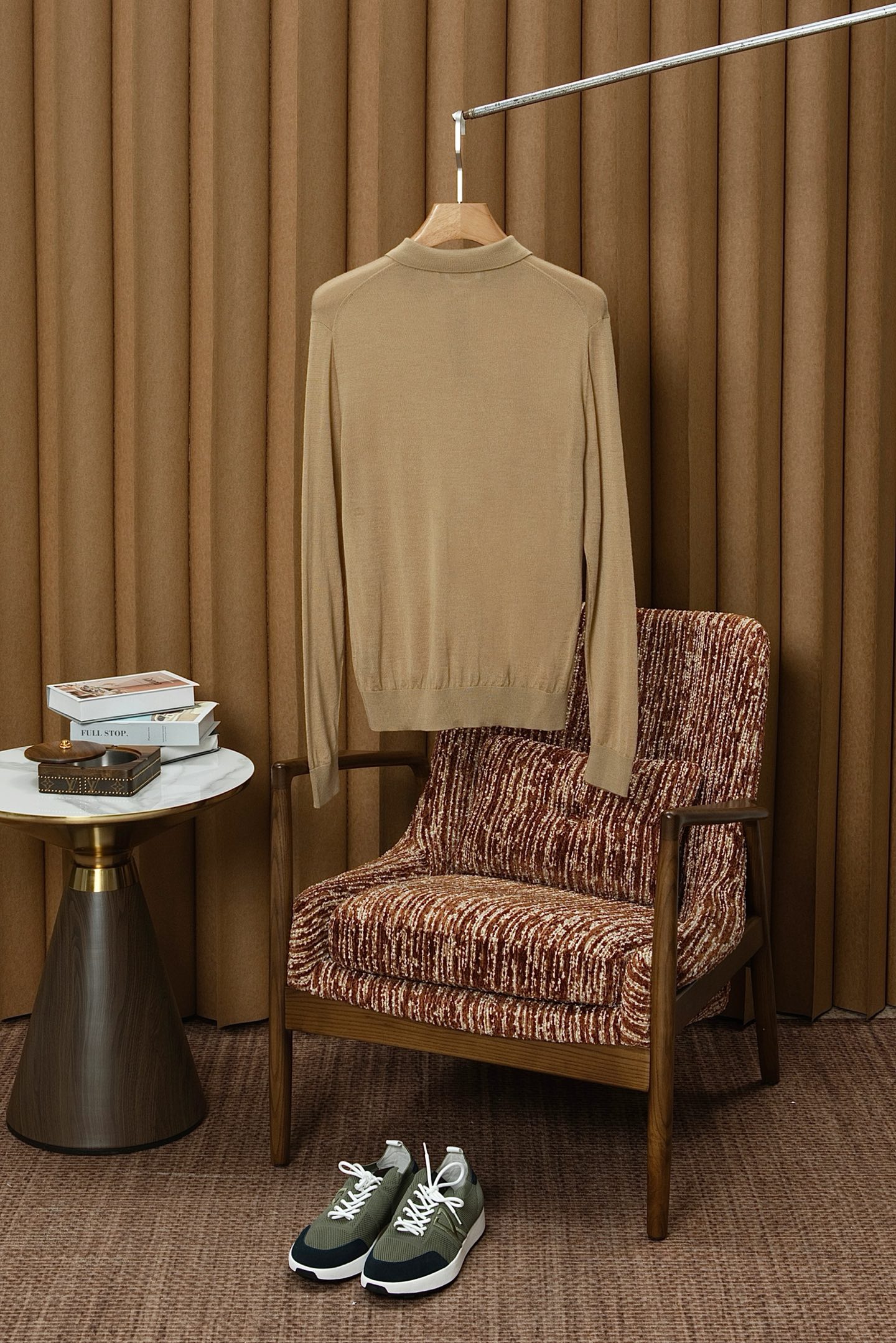 New#🟥lP🆕 翻领羊毛衫，用细腻纤维编织时光韵味，于一针一线间，诉说永恒优雅，在男士高端针织服饰领域