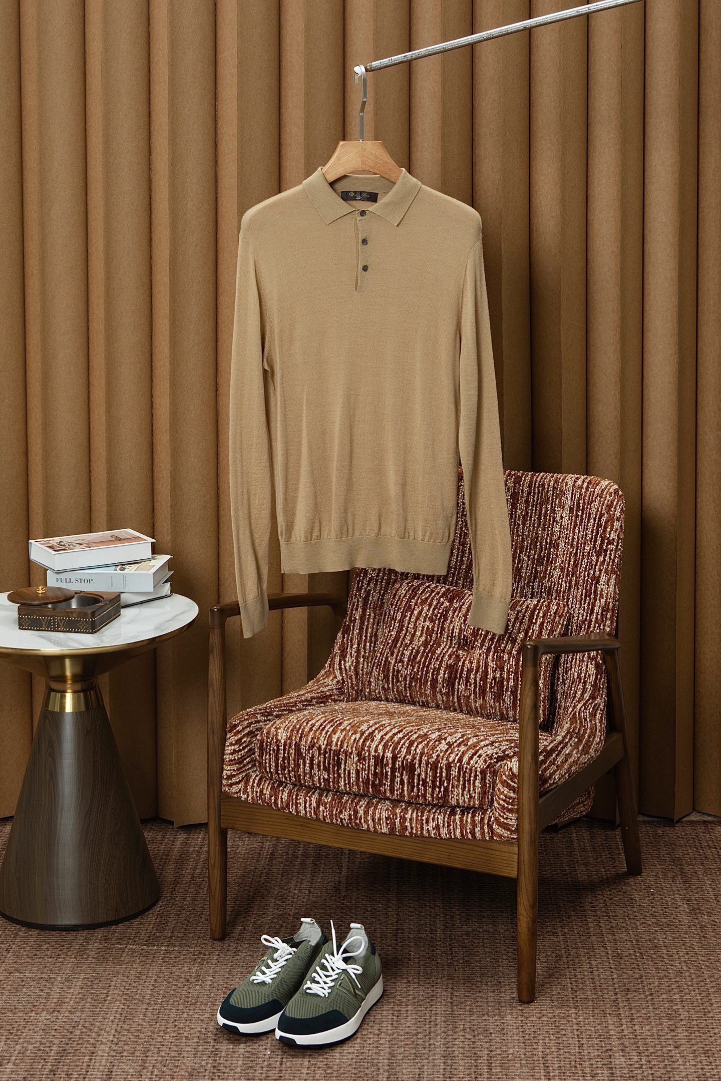 New#🟥lP🆕 翻领羊毛衫，用细腻纤维编织时光韵味，于一针一线间，诉说永恒优雅，在男士高端针织服饰领域