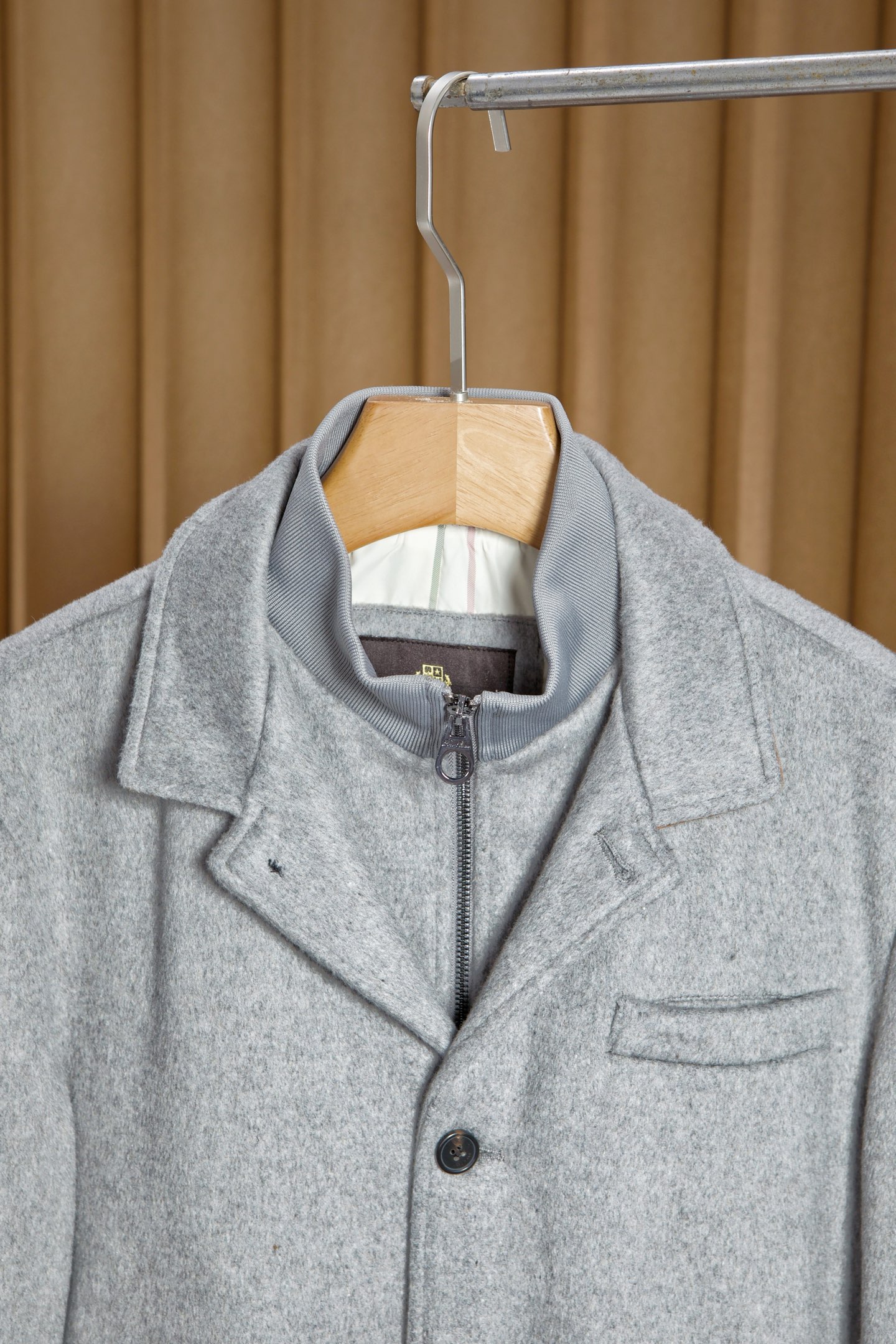 New#🟥lP🆕 甄选独特且强烈的造型感，假两件立体双层领羊绒羊毛混纺夹克外套，这款假两件双层领夹克，便