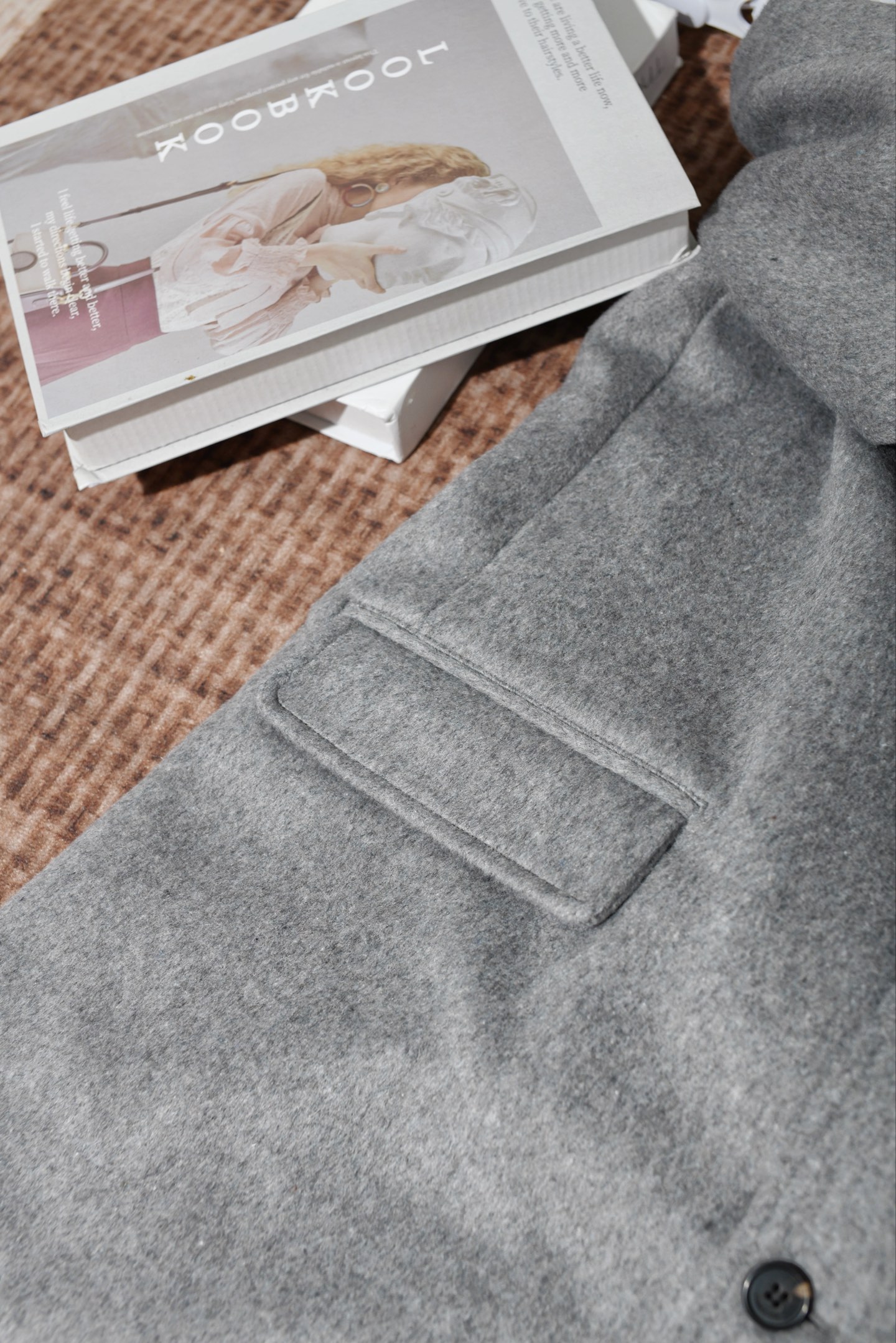 New#🟥lP🆕 甄选独特且强烈的造型感，假两件立体双层领羊绒羊毛混纺夹克外套，这款假两件双层领夹克，便