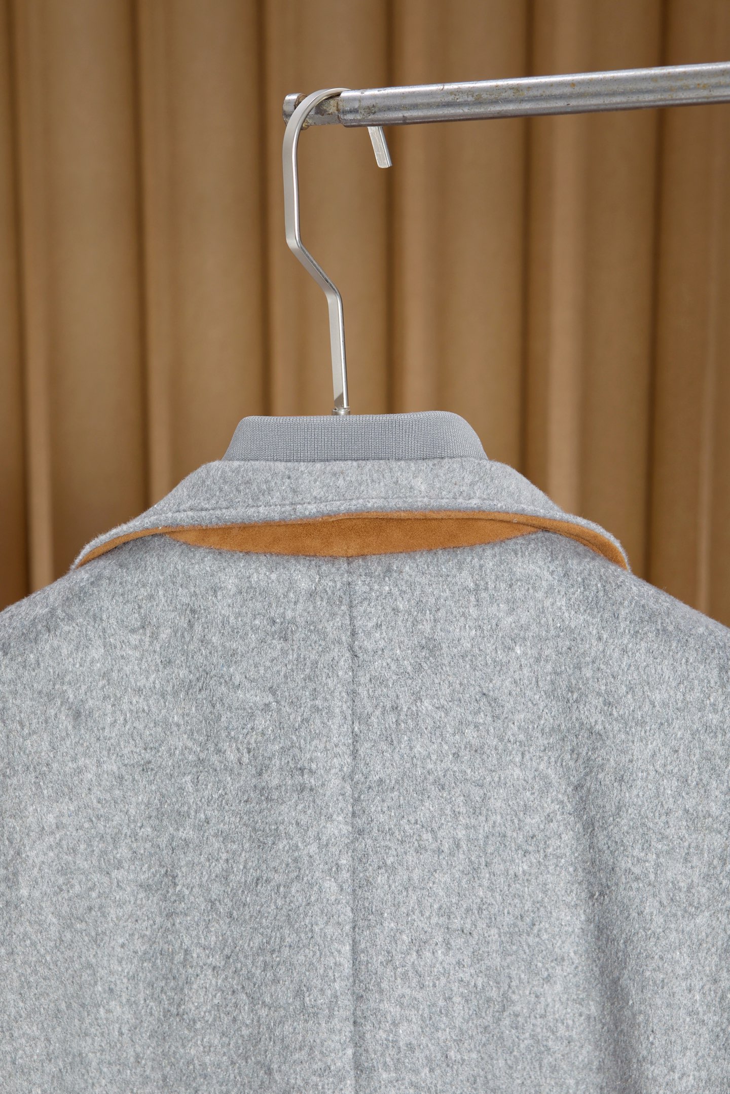 New#🟥lP🆕 甄选独特且强烈的造型感，假两件立体双层领羊绒羊毛混纺夹克外套，这款假两件双层领夹克，便