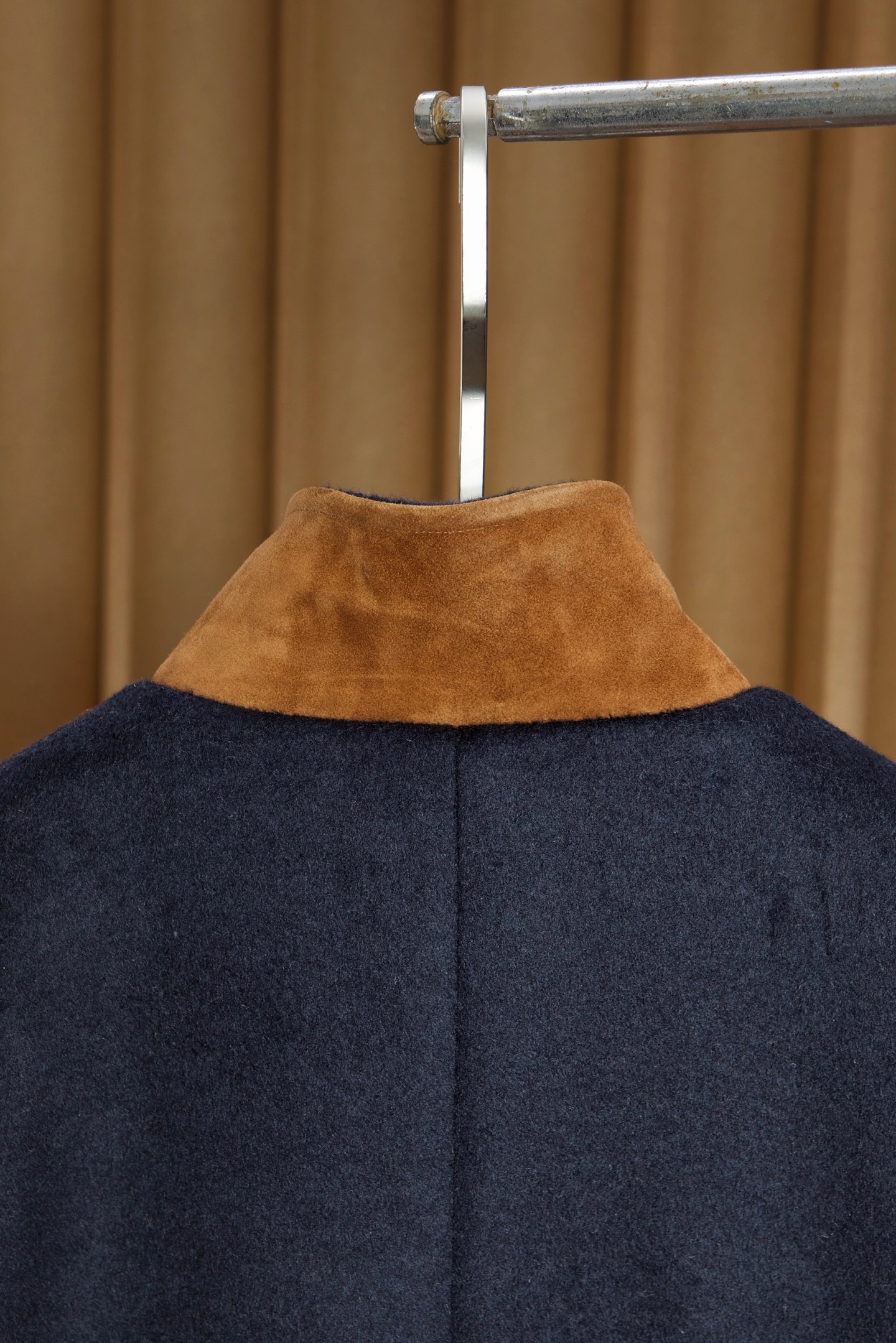 New#🟥lP🆕 甄选独特且强烈的造型感，假两件立体双层领羊绒羊毛混纺夹克外套，这款假两件双层领夹克，便