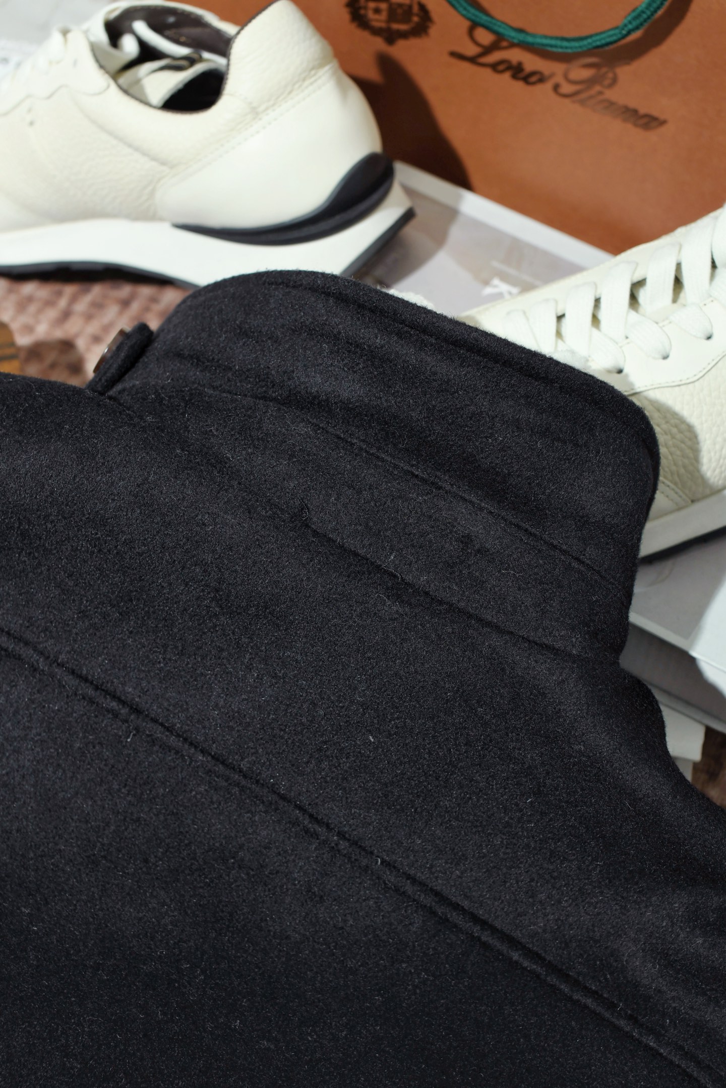 New#🟥BC Brunello Cucinelli 这款匠心独运的夹克，将奢华与实用完美融合，伴您温暖