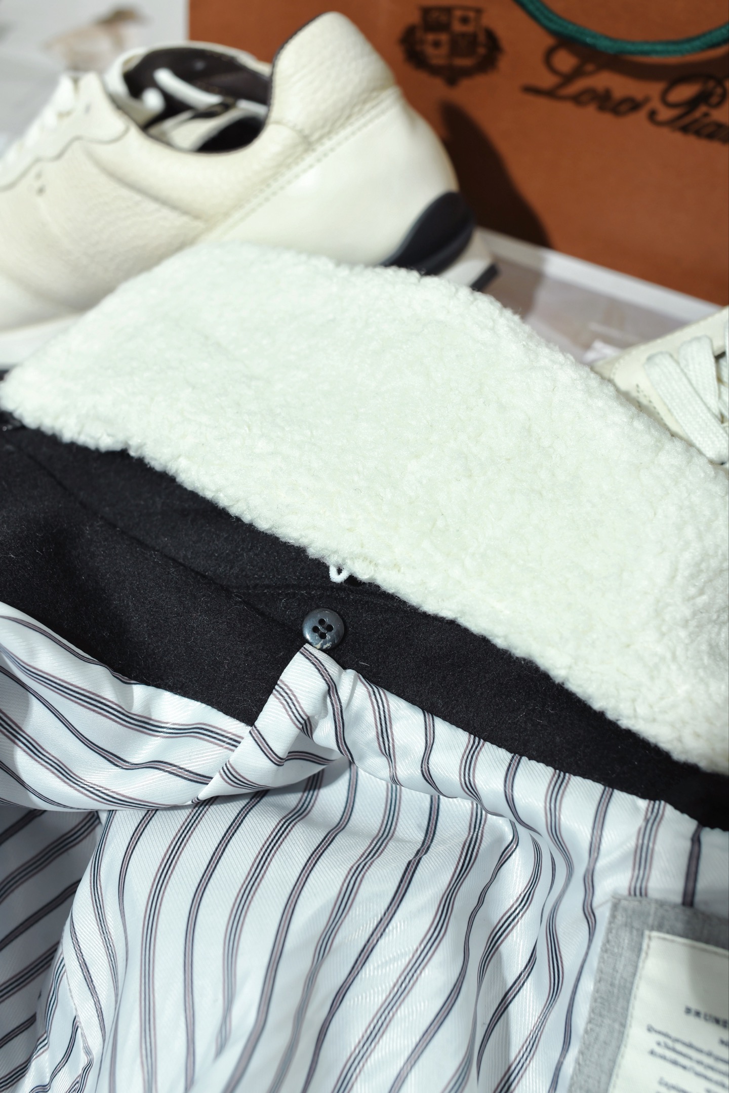 New#🟥BC Brunello Cucinelli 这款匠心独运的夹克，将奢华与实用完美融合，伴您温暖