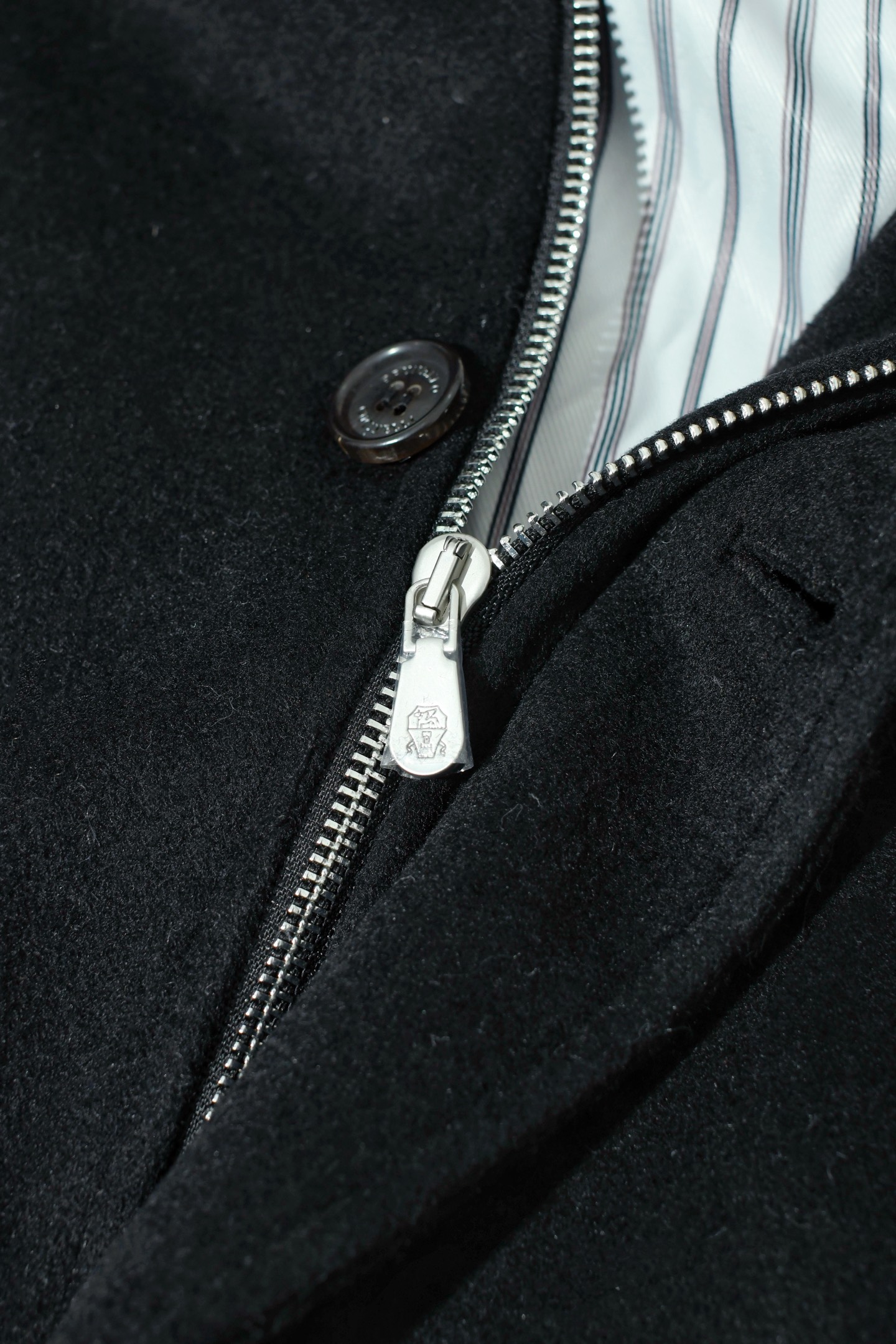 New#🟥BC Brunello Cucinelli 这款匠心独运的夹克，将奢华与实用完美融合，伴您温暖