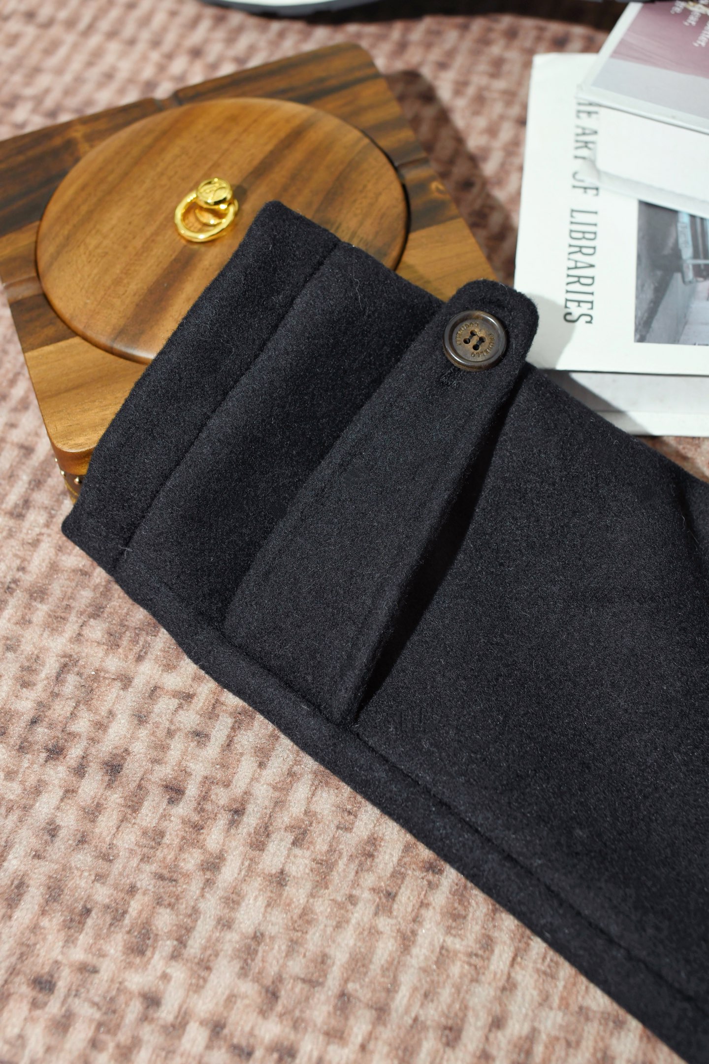 New#🟥BC Brunello Cucinelli 这款匠心独运的夹克，将奢华与实用完美融合，伴您温暖