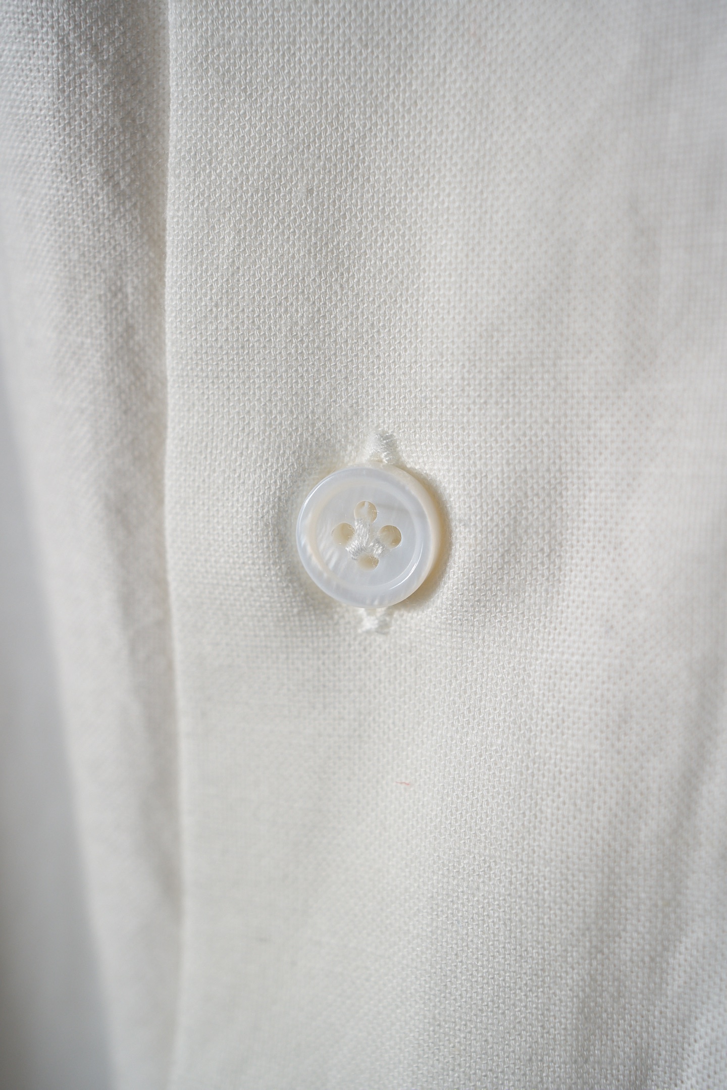 New#🟥Kiton 新款来袭！亚麻衬衫，独家巨献，胸前设计口袋，麻料以其独特的面料特点和休闲自然的风格