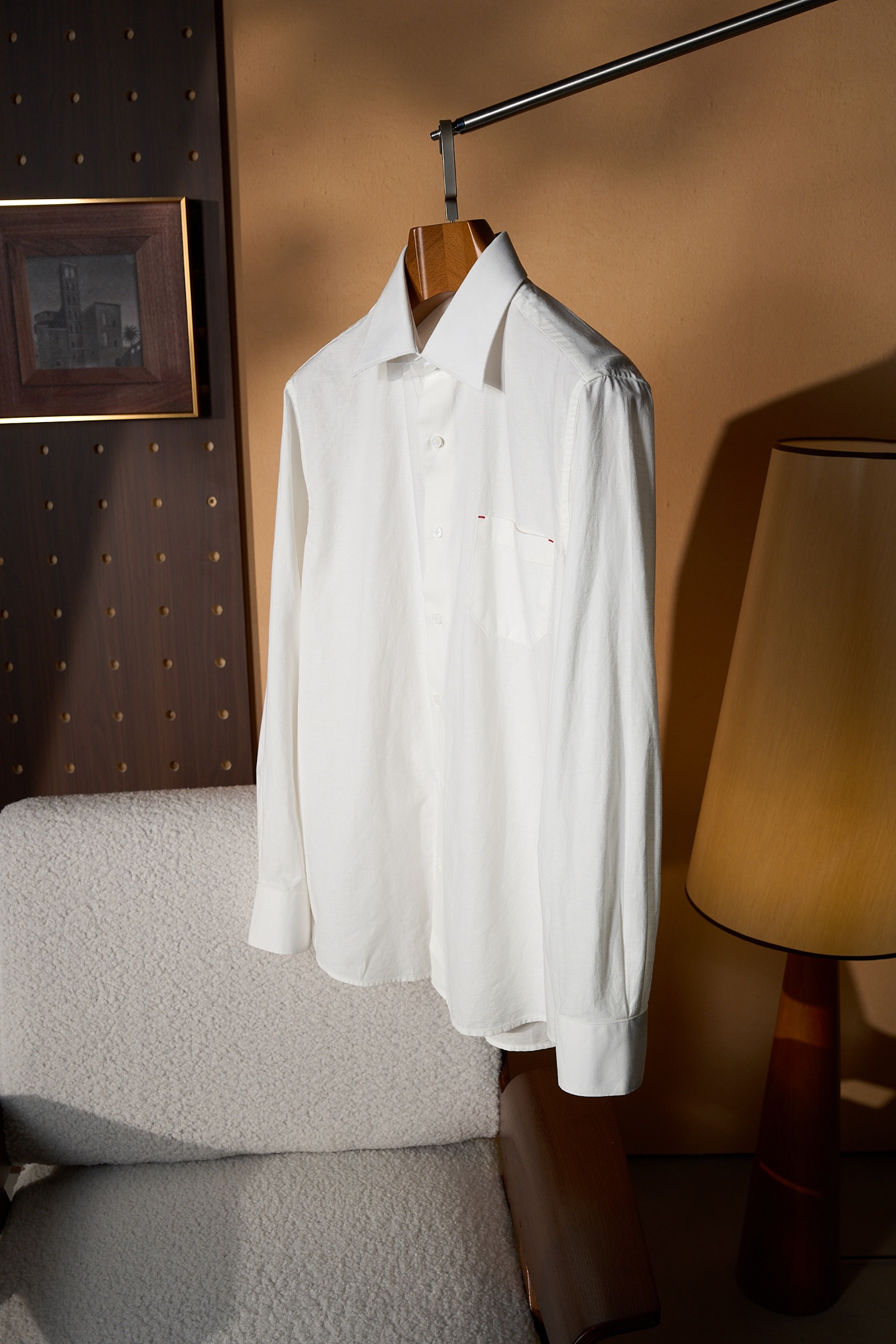 New#🟥Kiton 新款来袭！亚麻衬衫，独家巨献，胸前设计口袋，麻料以其独特的面料特点和休闲自然的风格