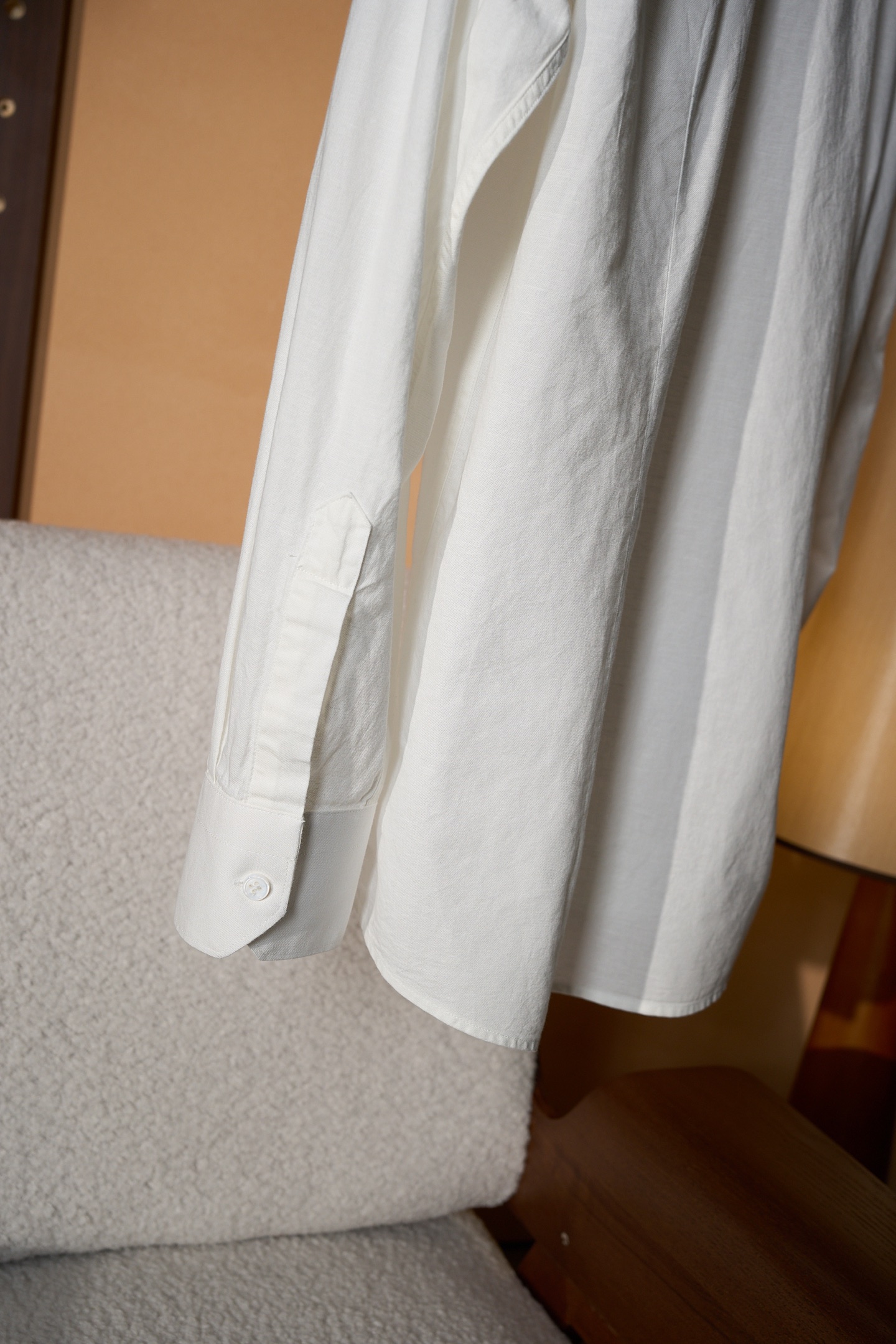 New#🟥Kiton 新款来袭！亚麻衬衫，独家巨献，胸前设计口袋，麻料以其独特的面料特点和休闲自然的风格