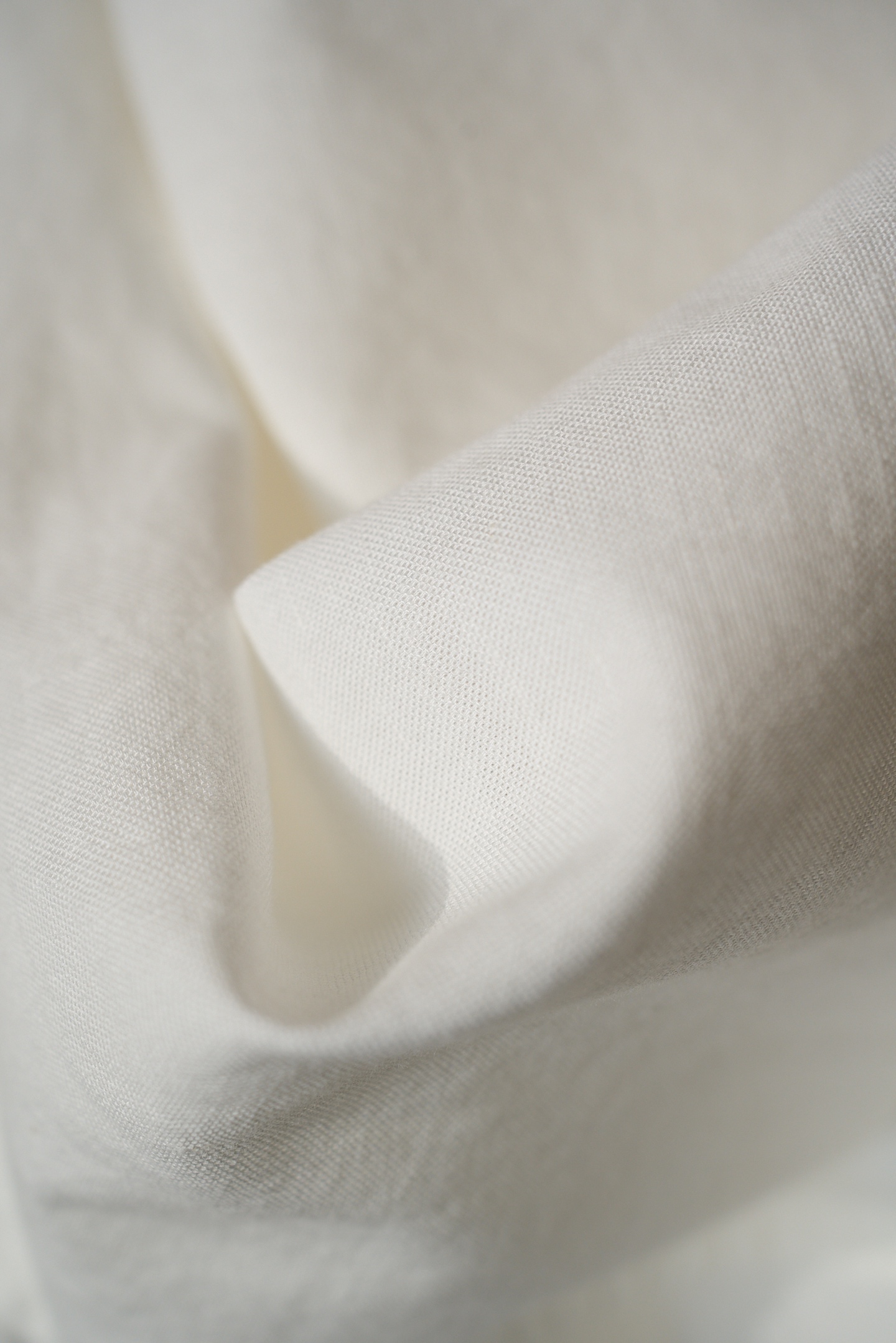 New#🟥Kiton 新款来袭！亚麻衬衫，独家巨献，胸前设计口袋，麻料以其独特的面料特点和休闲自然的风格