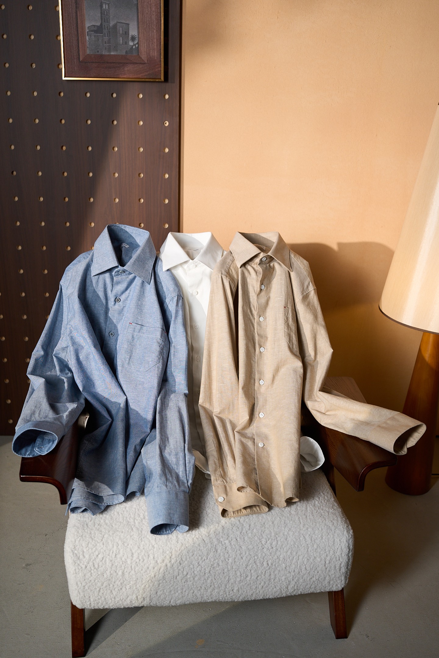 kiton亚麻男士衬衫平铺测量1-3CM误差38码:肩宽44.5胸围102衣长75.5袖子6139码:肩