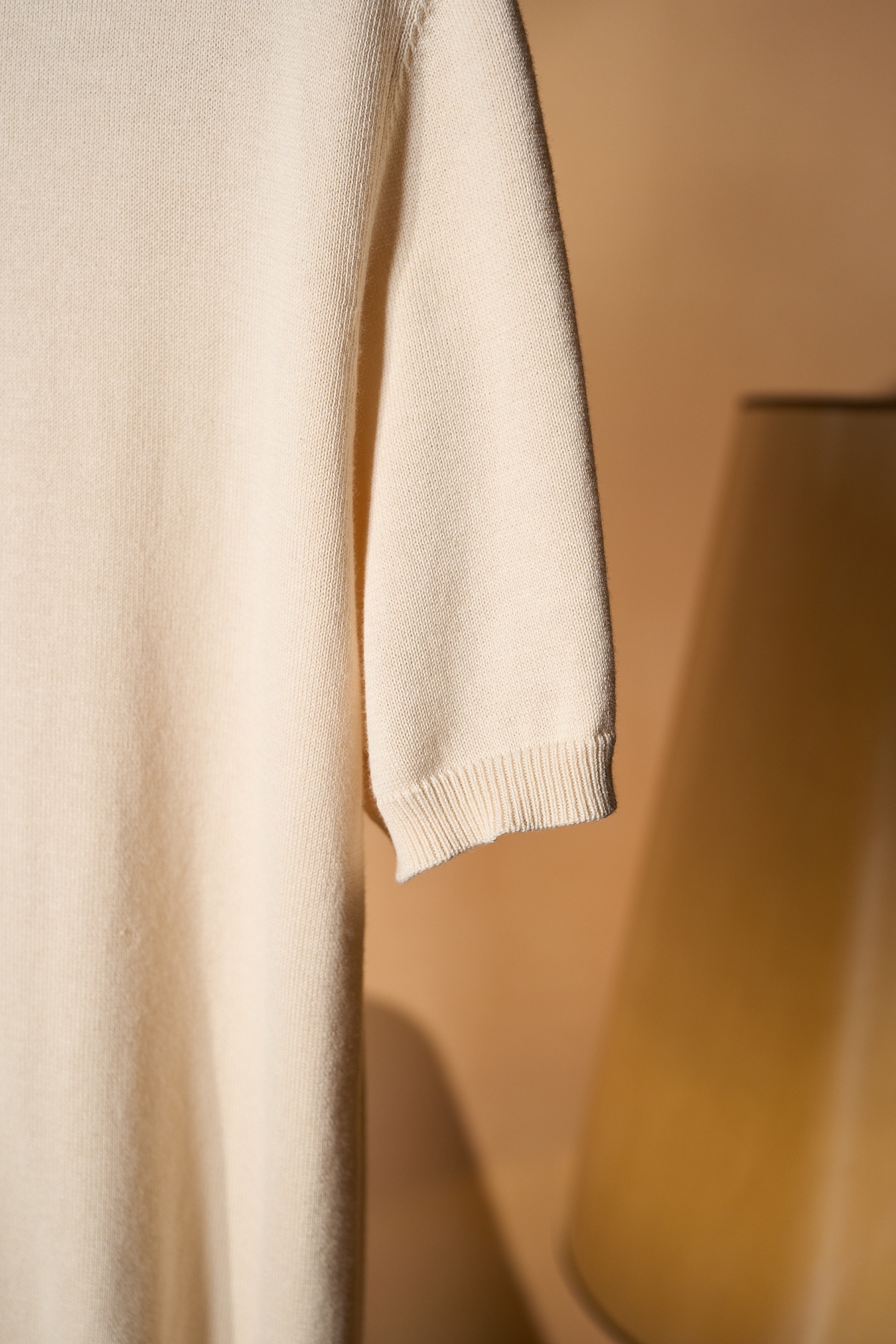 New#🟥Loro piana 夏日系列！圆领针织衫，以100%棉诠释意式极简的呼吸美学！意大利精梳棉匠