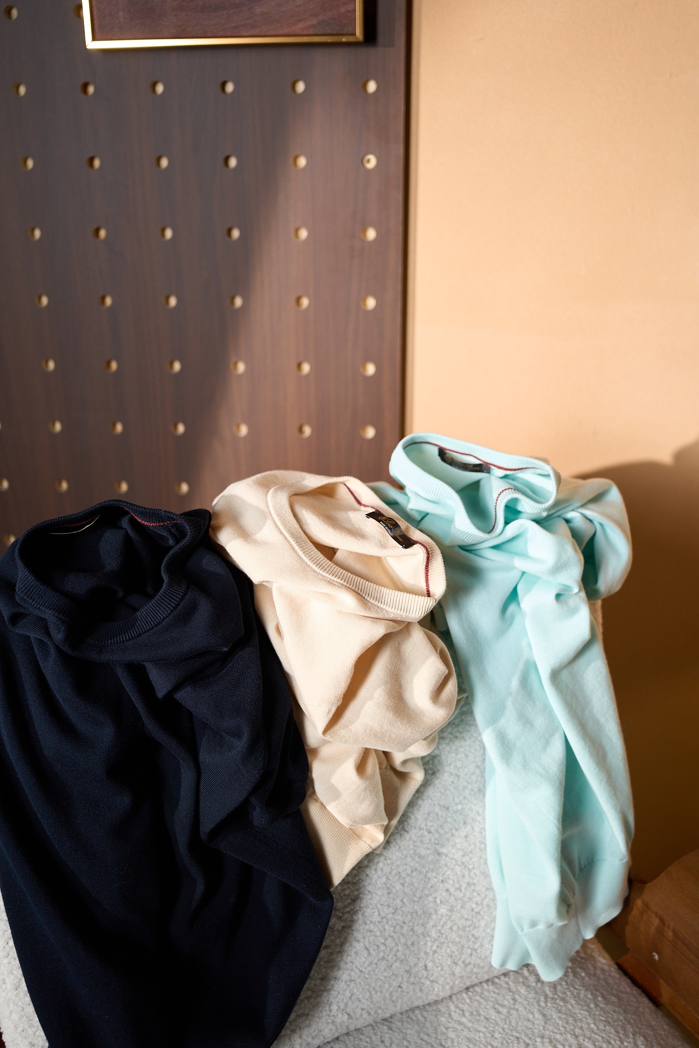 Loro piana 夏日男士圆领针上衣平铺测量1-3CM误差48码:胸围50衣长65袖子2350码:胸