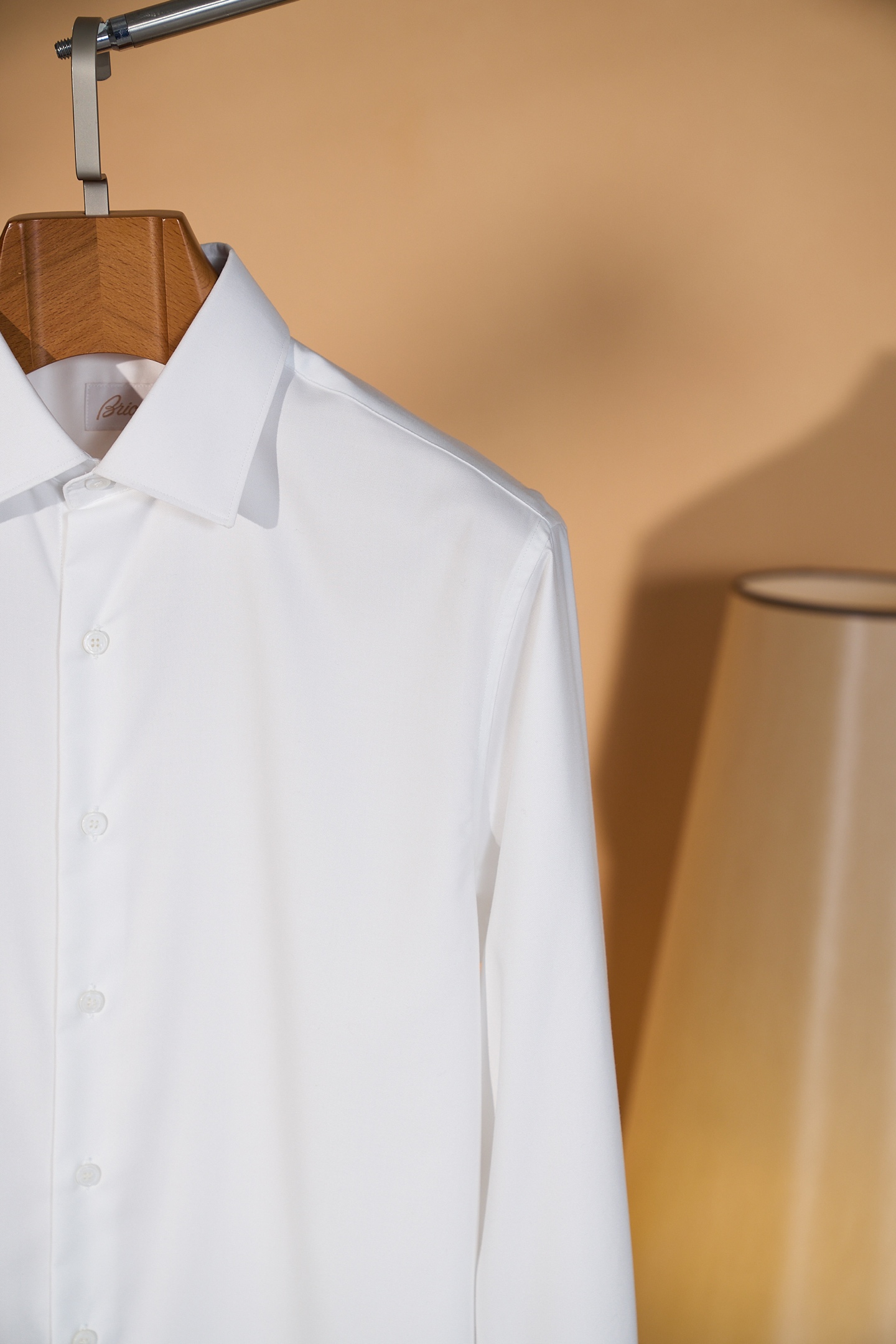 New#🟥brioni 新款来袭！高品质男士衬衫，面料柔软细腻斜纹面料通勤温莎领设计布里家族独特。精选 