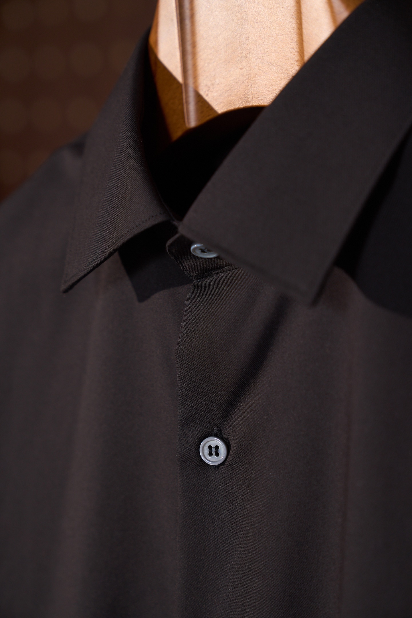 New#🟥brioni 新款来袭！高品质男士衬衫，面料柔软细腻斜纹面料通勤温莎领设计布里家族独特。精选 