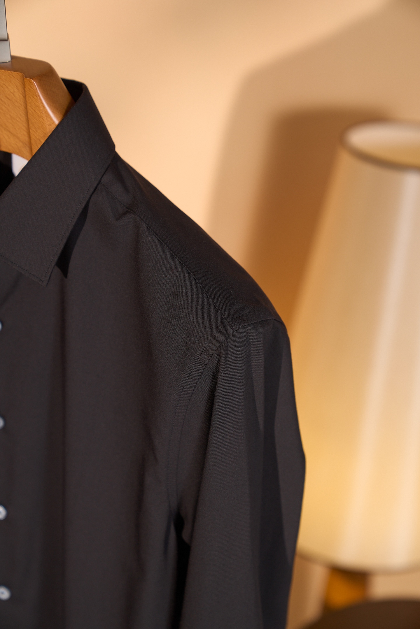 New#🟥brioni 新款来袭！高品质男士衬衫，面料柔软细腻斜纹面料通勤温莎领设计布里家族独特。精选 