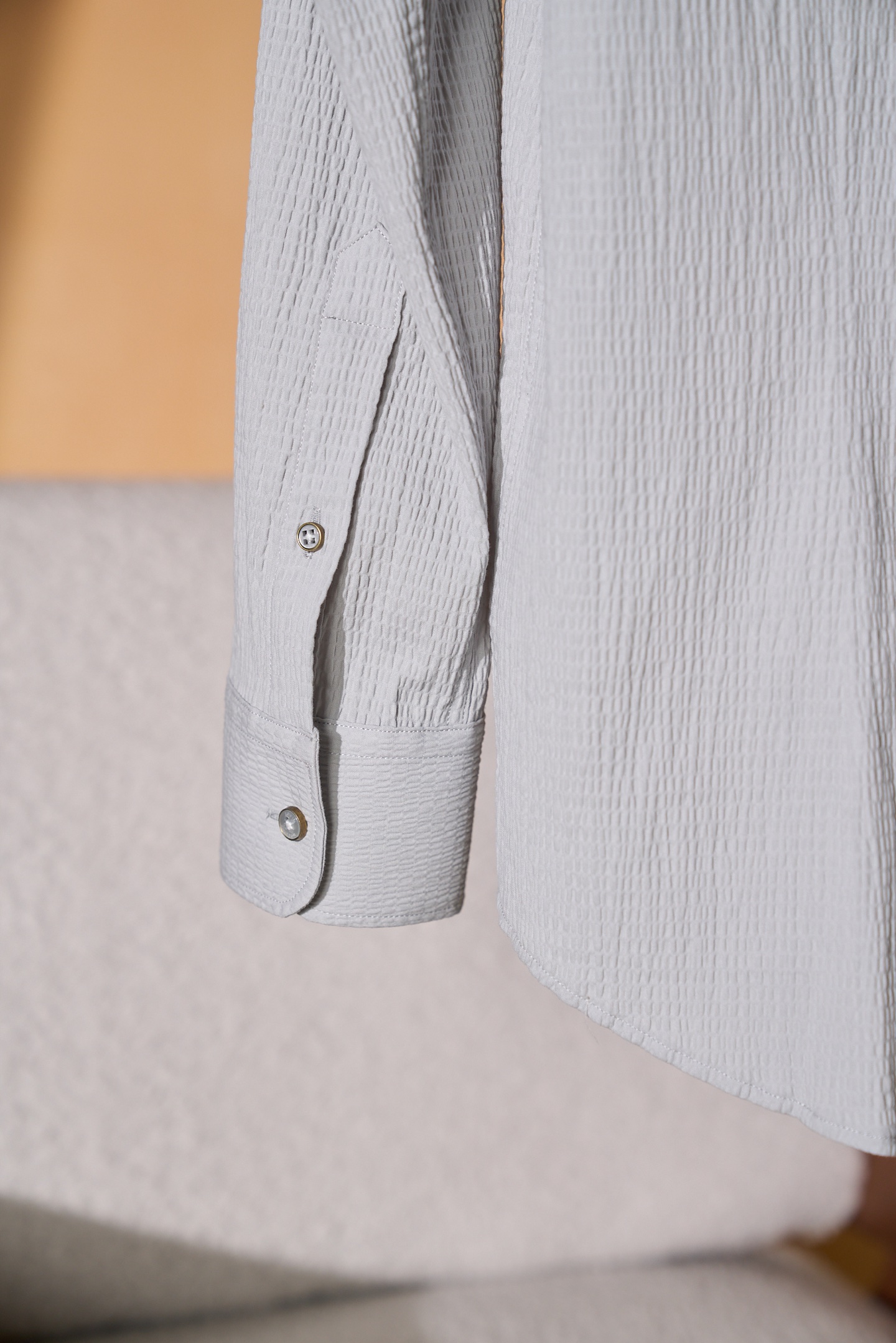 New#🟥「把雾灰色穿在身上，LV独有的松弛高级感🍃」低饱和雾灰色泡泡纱肌理自带空气感，自带凉感透气不闷