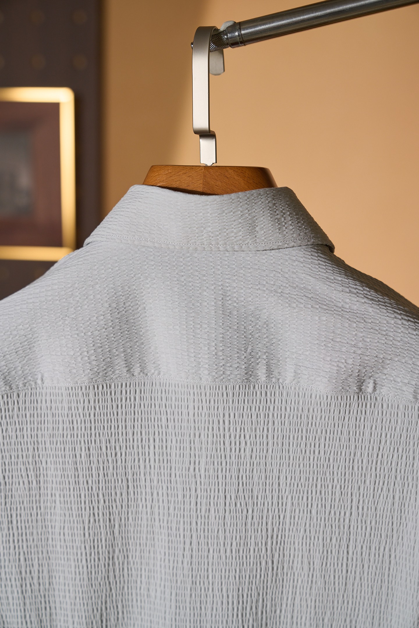 New#🟥「把雾灰色穿在身上，LV独有的松弛高级感🍃」低饱和雾灰色泡泡纱肌理自带空气感，自带凉感透气不闷