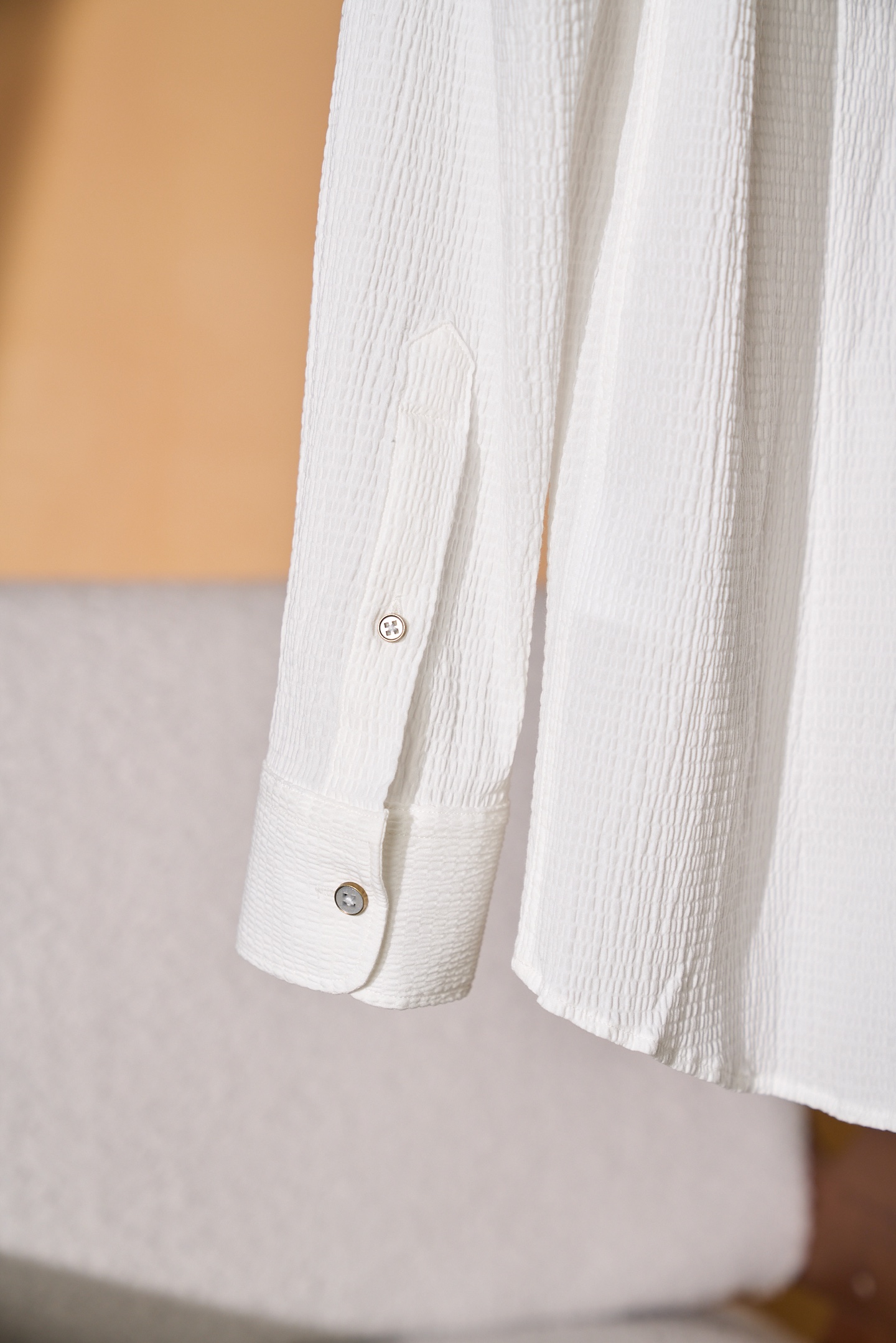 New#🟥「把月光白穿在身上，LV独有的松弛高级感🤍」纯净米白泡泡纱肌理自带空气感，自带凉感透气不闷汗，