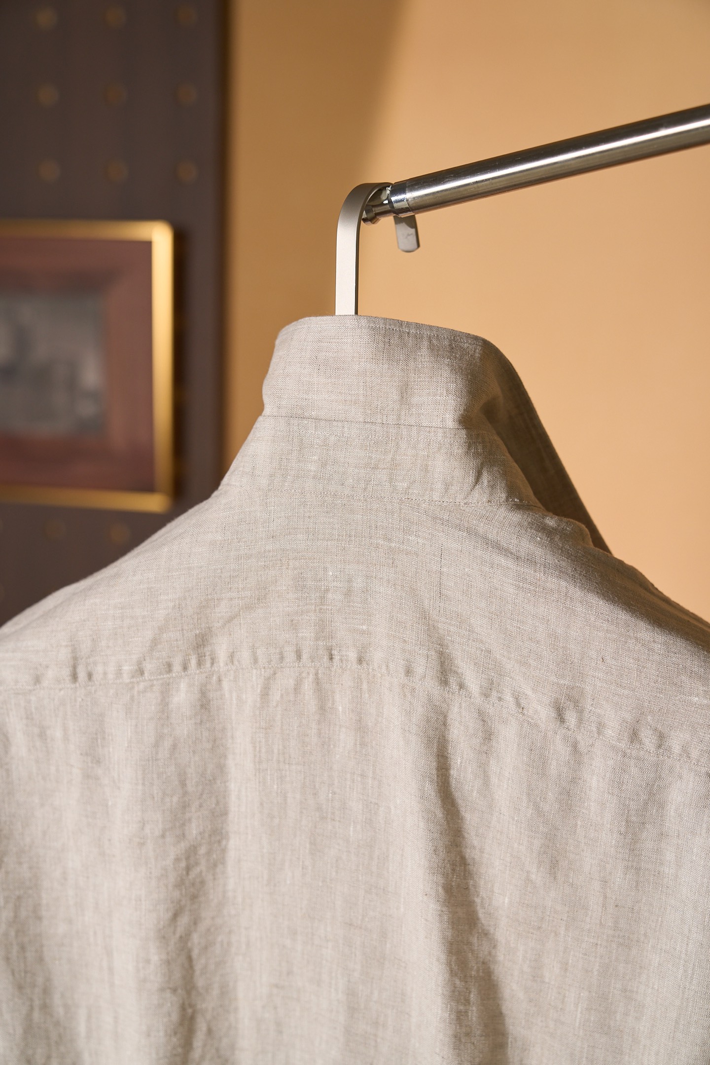 New#🟥ISAIA这件米色亚麻衬衫，直接把“不费力的高级感”焊在了身上，藏在这一件米色亚麻衬衫里。天然