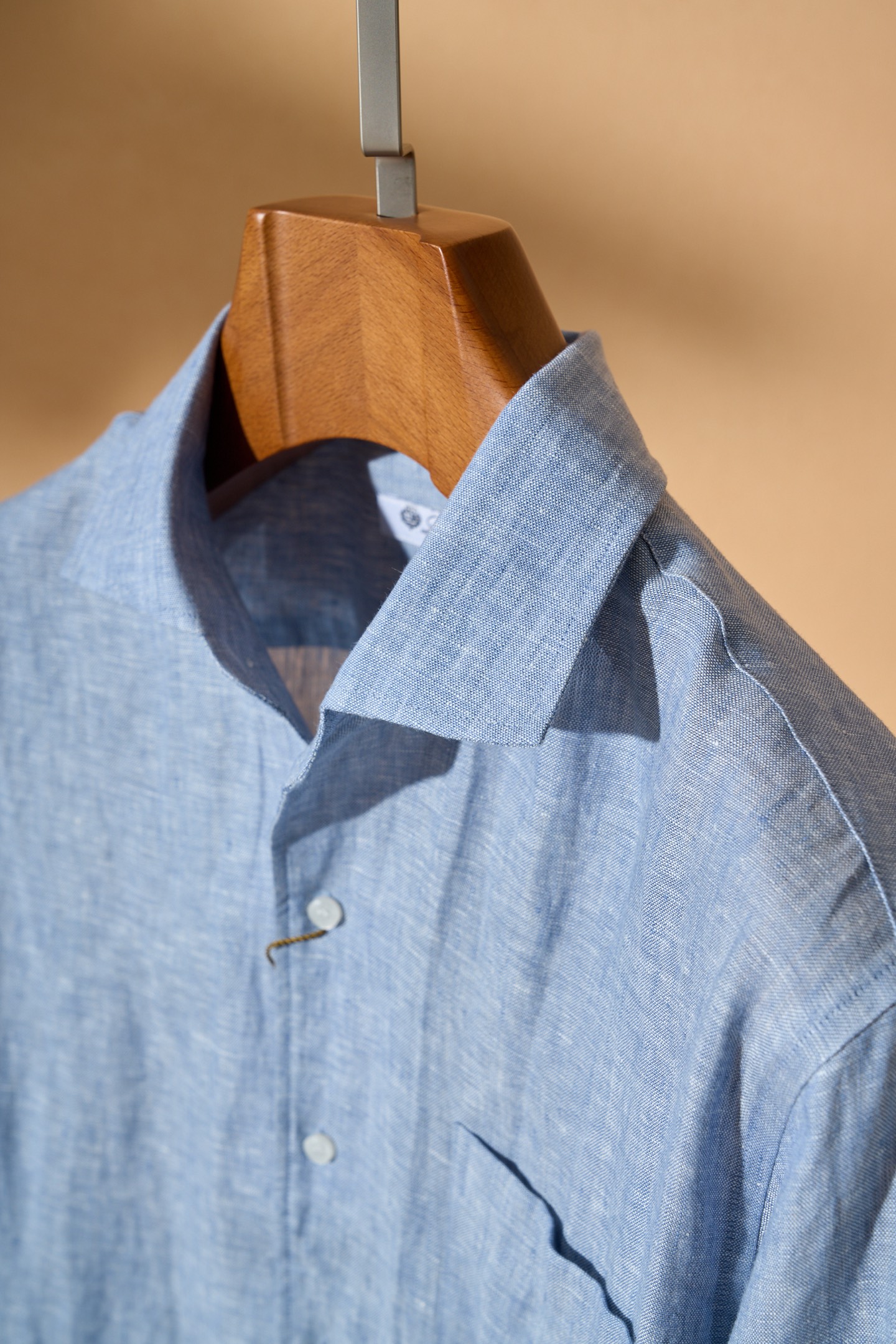 。New#🟥Loro Piana 同风格亚麻衬衫，来自意大利的100%天然亚麻，自带呼吸感的肌理纹理，让
